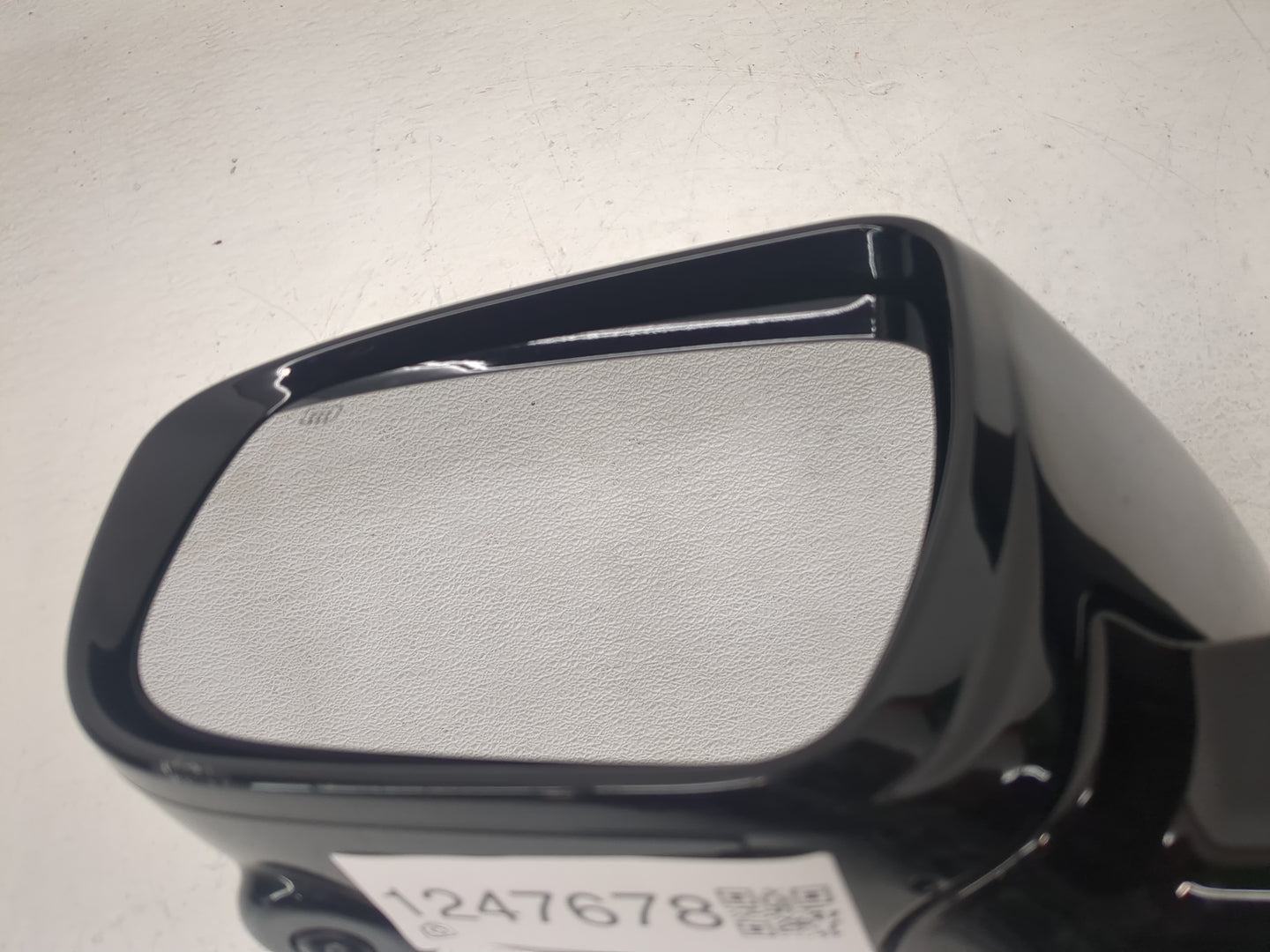 2017 Nissan Pathfinder Driver Side View Mirror - Left Door Mirror OEM Used - Oemusedautoparts1.com