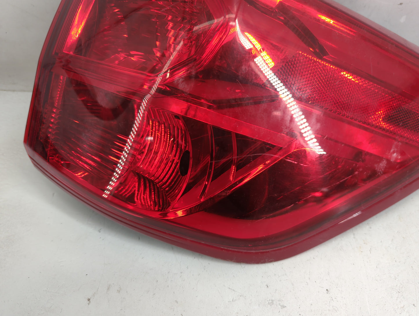 2017-2020 Nissan Pathfinder Tail Light Assembly Passenger Right OEM Fits Fits 2017 2018 2019 2020 OEM Used Auto Parts - Oemu