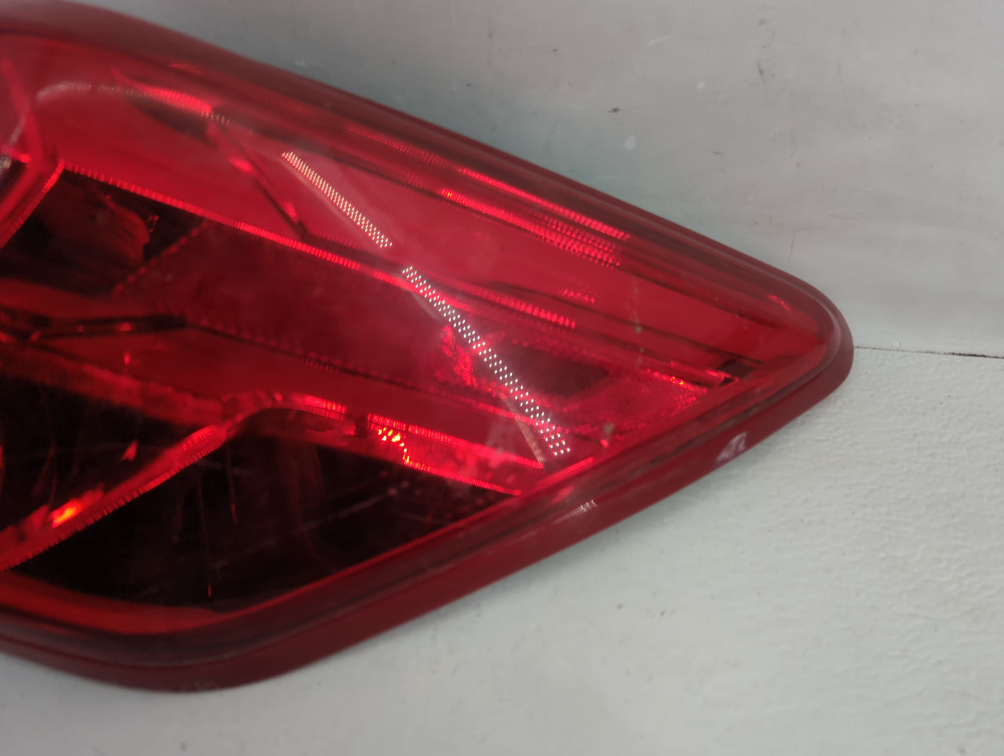 2017-2020 Nissan Pathfinder Tail Light Assembly Passenger Right OEM Fits Fits 2017 2018 2019 2020 OEM Used Auto Parts - Oemu