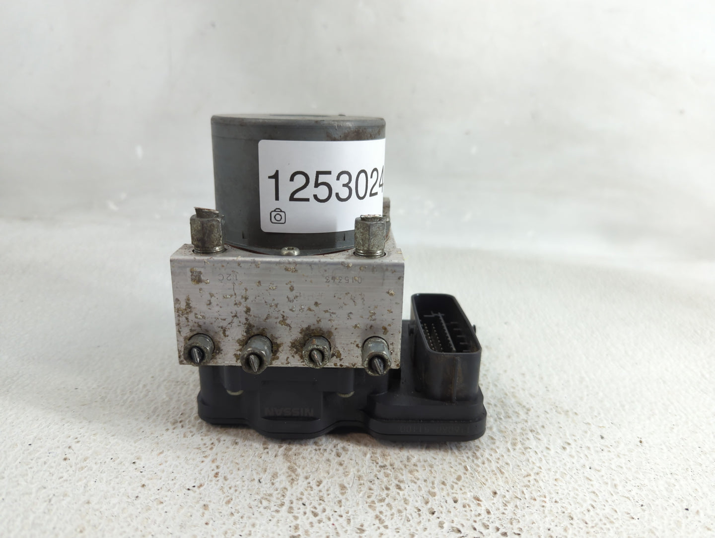 2017 Nissan Pathfinder ABS Pump Control Module Replacement Fits OEM Used Auto Parts - Oemusedautoparts1.com