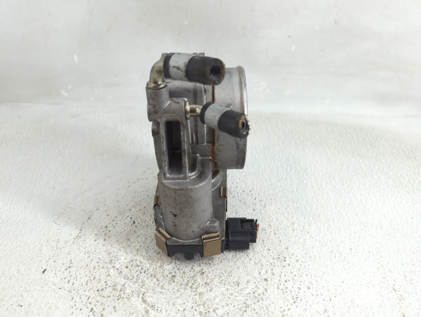 2017-2020 Nissan Pathfinder Throttle Body Fits Fits 2016 2017 2018 2019 2020 OEM Used Auto Parts - Oemusedautoparts1.com