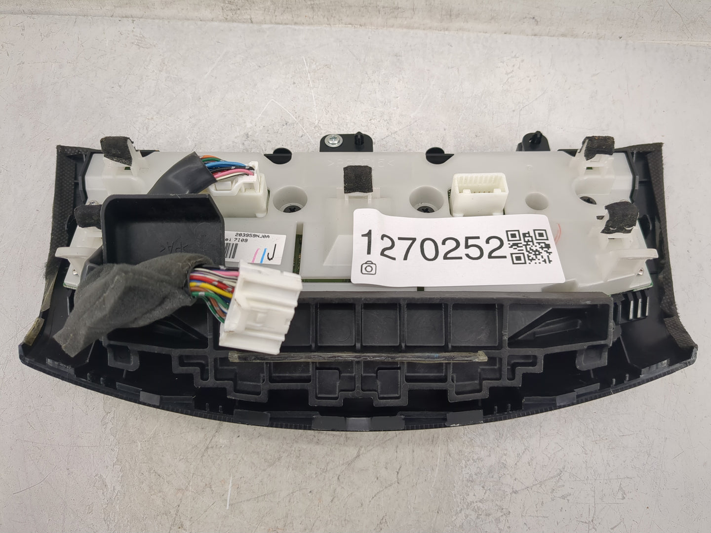 2017-2020 Nissan Pathfinder Radio AM FM Cd Player Receiver Replacement Fits Fits 2017 2018 2019 2020 OEM Used Auto Parts - O