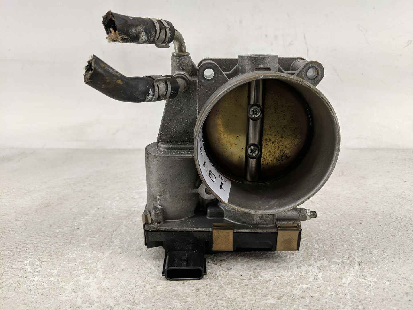 2017-2020 Nissan Pathfinder Throttle Body Fits Fits 2016 2017 2018 2019 2020 OEM Used Auto Parts - Oemusedautoparts1.com