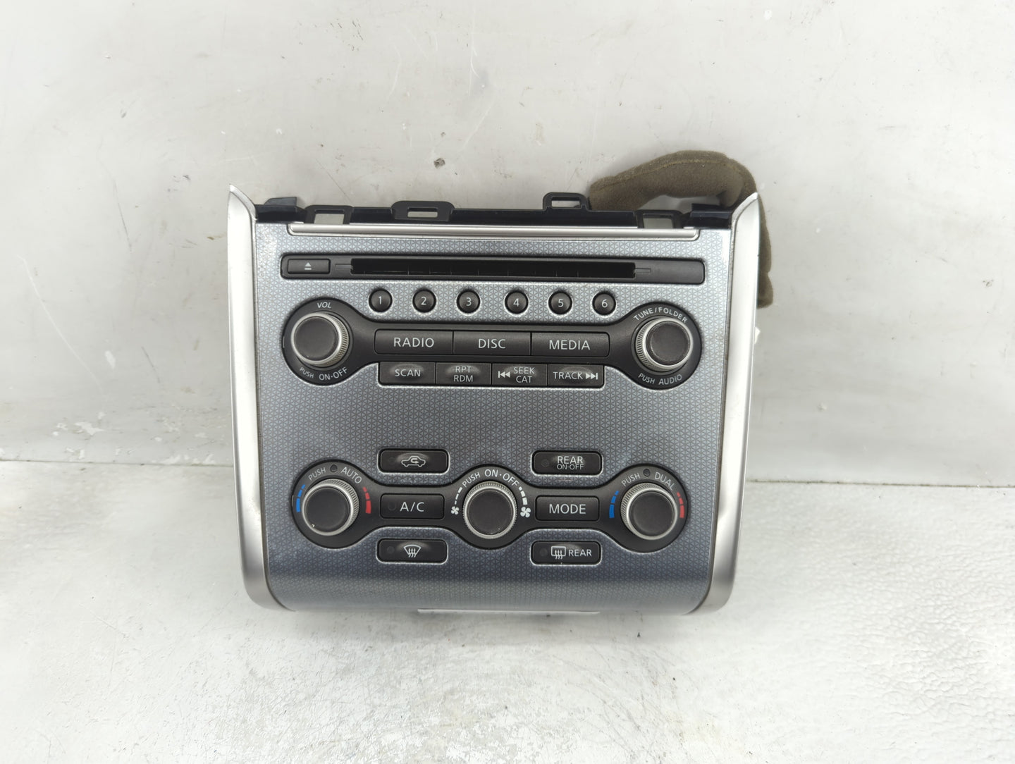 2017-2017 Nissan Pathfinder Radio Control Panel - Oemusedautoparts1.com