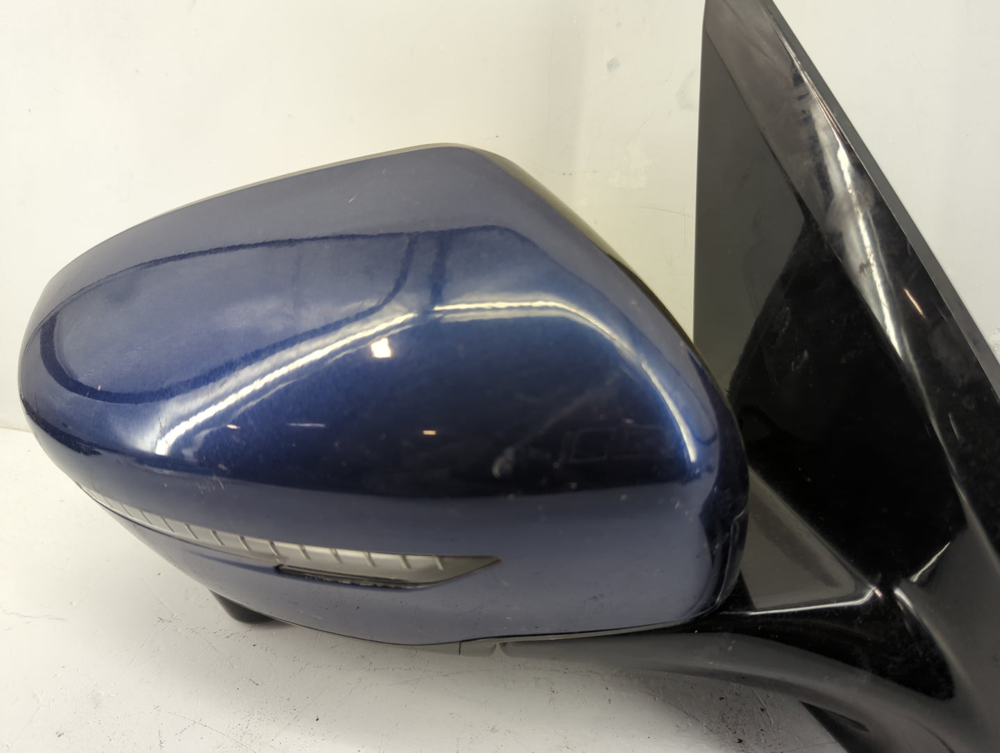 2017 Nissan Pathfinder Passenger Side View Mirror - Right Door Mirror OEM Used - Oemusedautoparts1.com