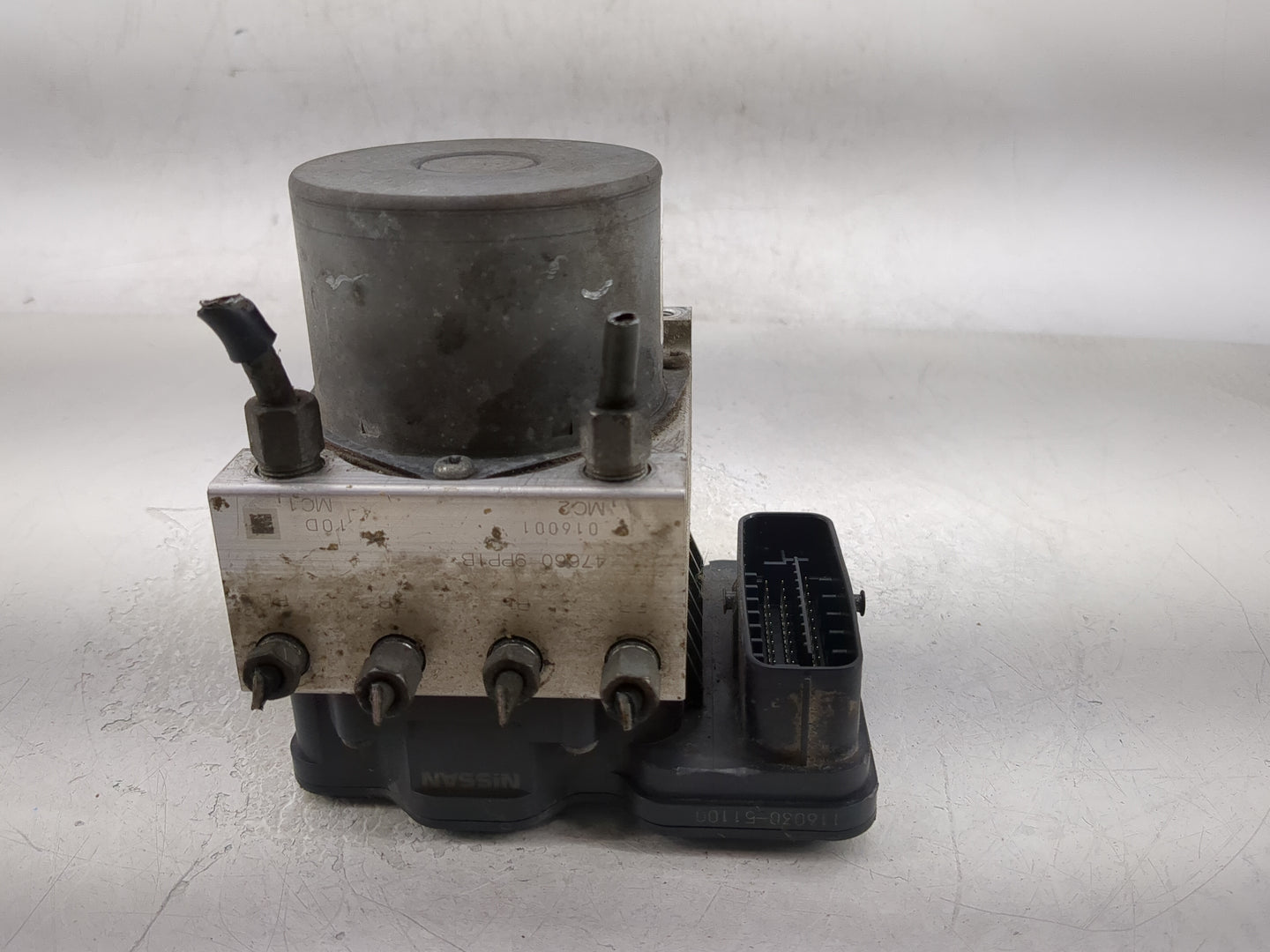 2017 Nissan Pathfinder ABS Pump Control Module Replacement P/N:47660 9PP1B Fits OEM Used Auto Parts - Oemusedautoparts1.com
