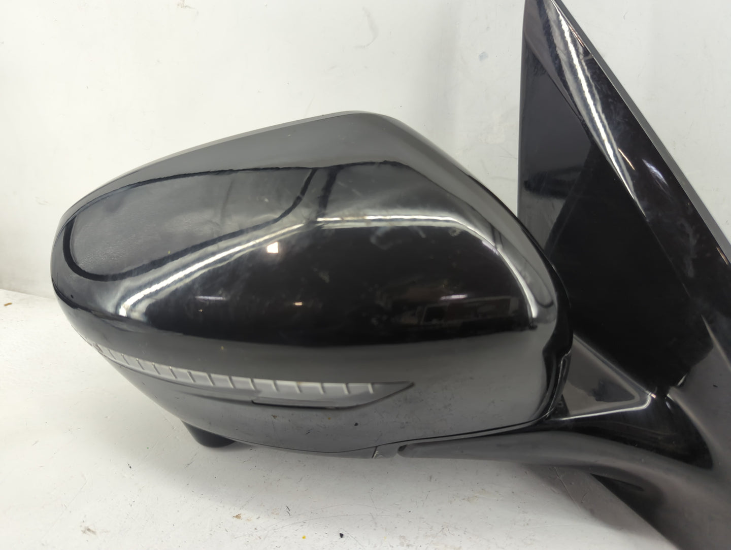 2017 Nissan Pathfinder Passenger Side View Mirror - Right Door Mirror OEM Used - Oemusedautoparts1.com