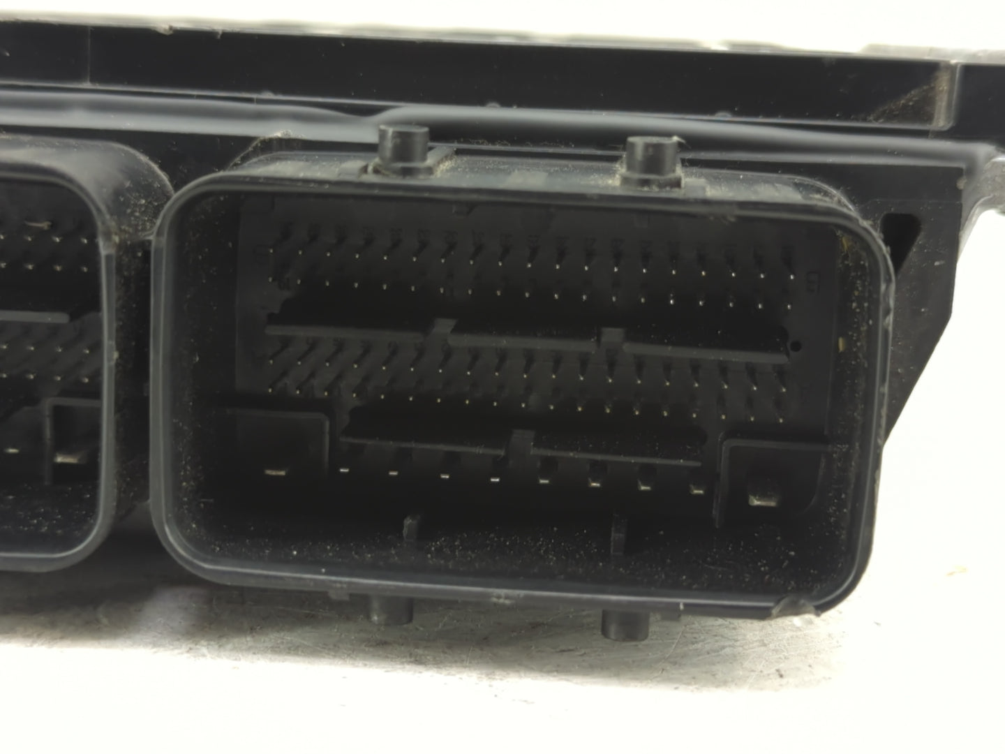2017 Nissan Pathfinder PCM Engine Control Computer ECU ECM PCU OEM P/N:NEC028-066 Fits OEM Used Auto Parts - Oemusedautopart