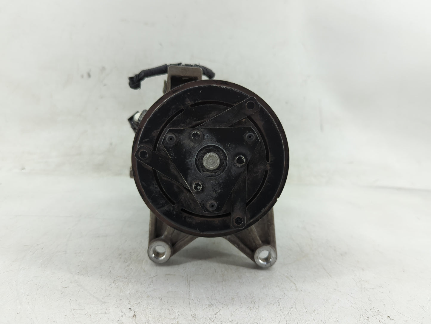 Nissan Pathfinder Air Conditioning A/c Ac Compressor Oem - Oemusedautoparts1.com