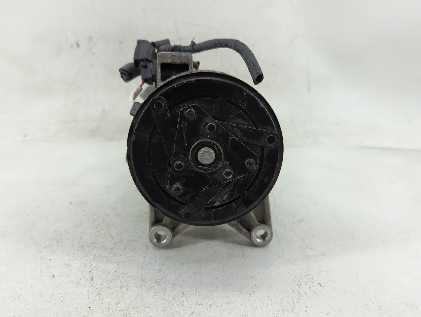 2015-2020 Nissan Pathfinder Air Conditioning A/c Ac Compressor Oem - Oemusedautoparts1.com
