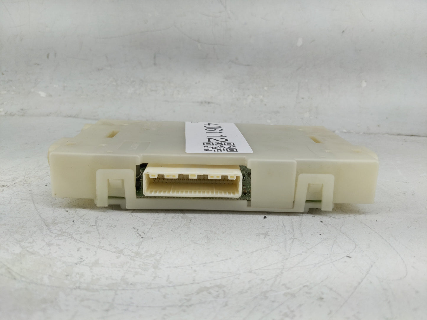 2017-2017 Nissan Pathfinder Temperature Control Module 27760-9pj6a - Oemusedautoparts1.com