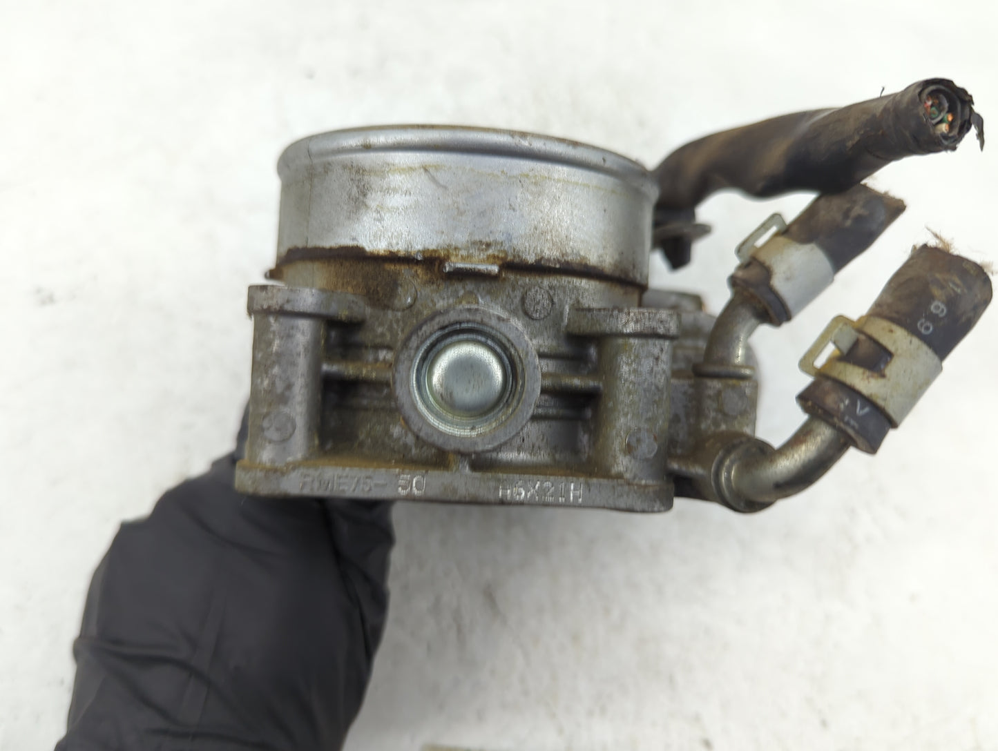 2017-2020 Nissan Pathfinder Throttle Body Fits Fits 2016 2017 2018 2019 2020 OEM Used Auto Parts - Oemusedautoparts1.com