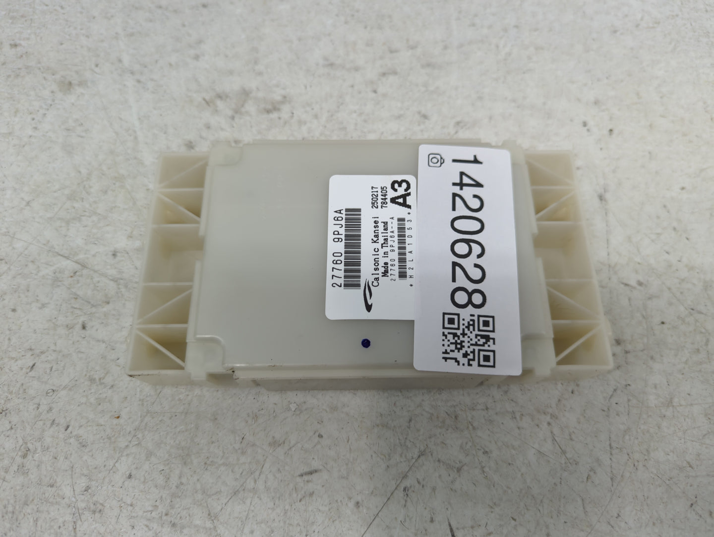 2017-2017 Nissan Pathfinder Temperature Control Module 27760 9pj6a - Oemusedautoparts1.com