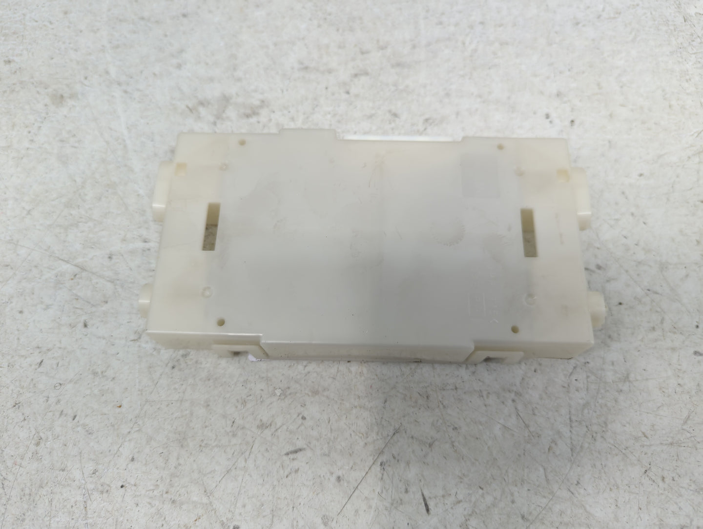 2017-2017 Nissan Pathfinder Temperature Control Module 27760 9pj6a - Oemusedautoparts1.com