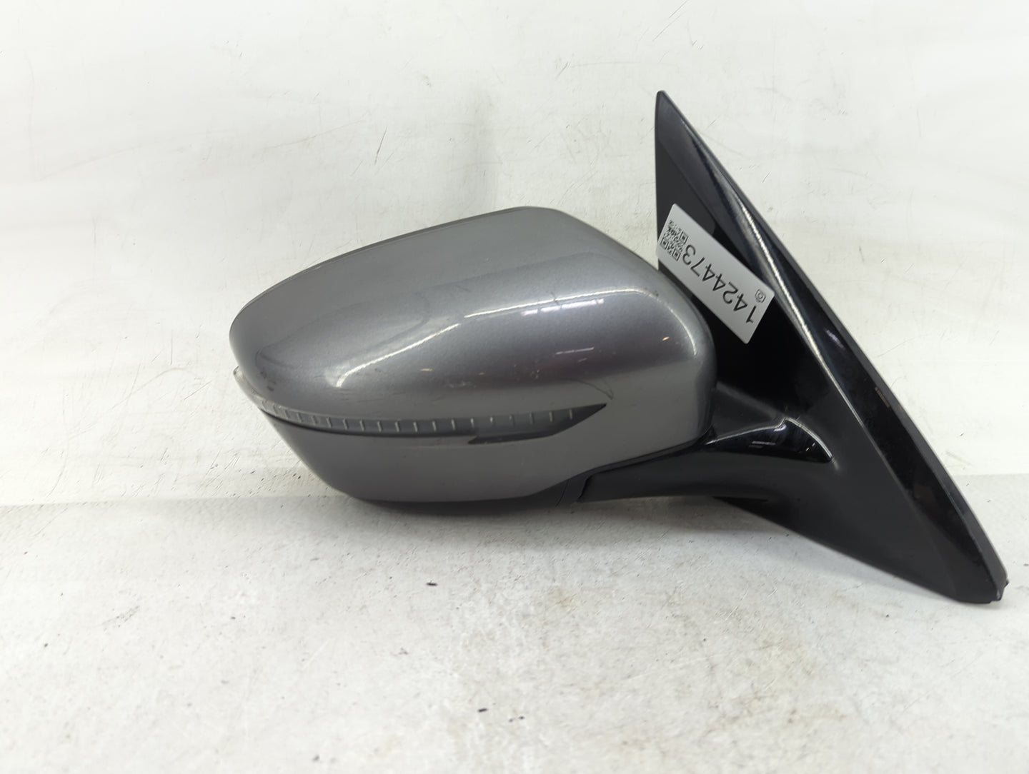 2017 Nissan Pathfinder Passenger Side View Mirror - Right Door Mirror OEM Used - Oemusedautoparts1.com