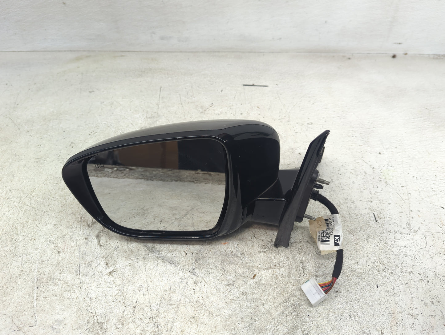 2017 Nissan Pathfinder Driver Side View Mirror - Left Door Mirror OEM Used - Oemusedautoparts1.com