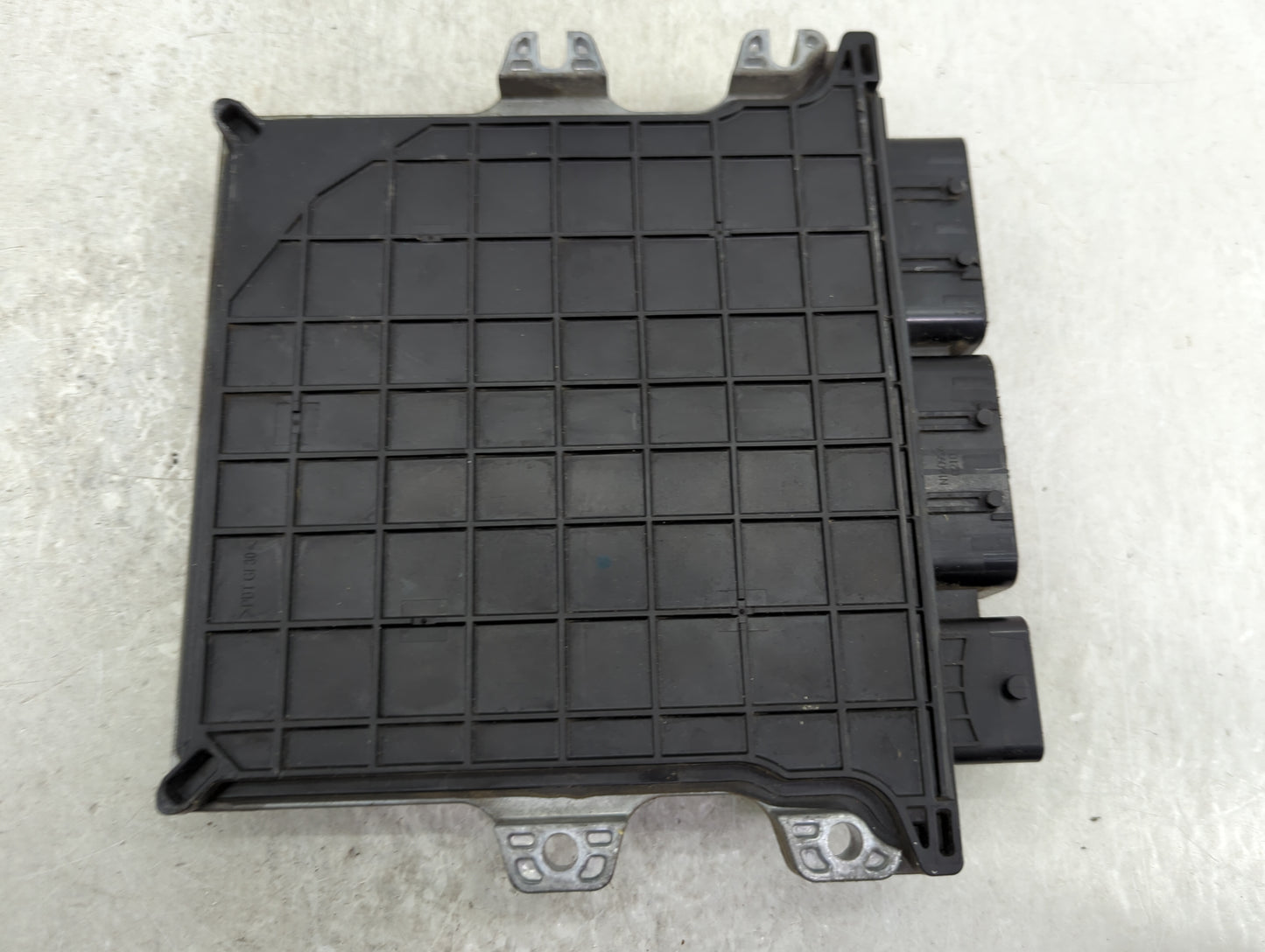 2017 Nissan Pathfinder PCM Engine Control Computer ECU ECM PCU OEM P/N:NEC018-069 Fits OEM Used Auto Parts - Oemusedautopart