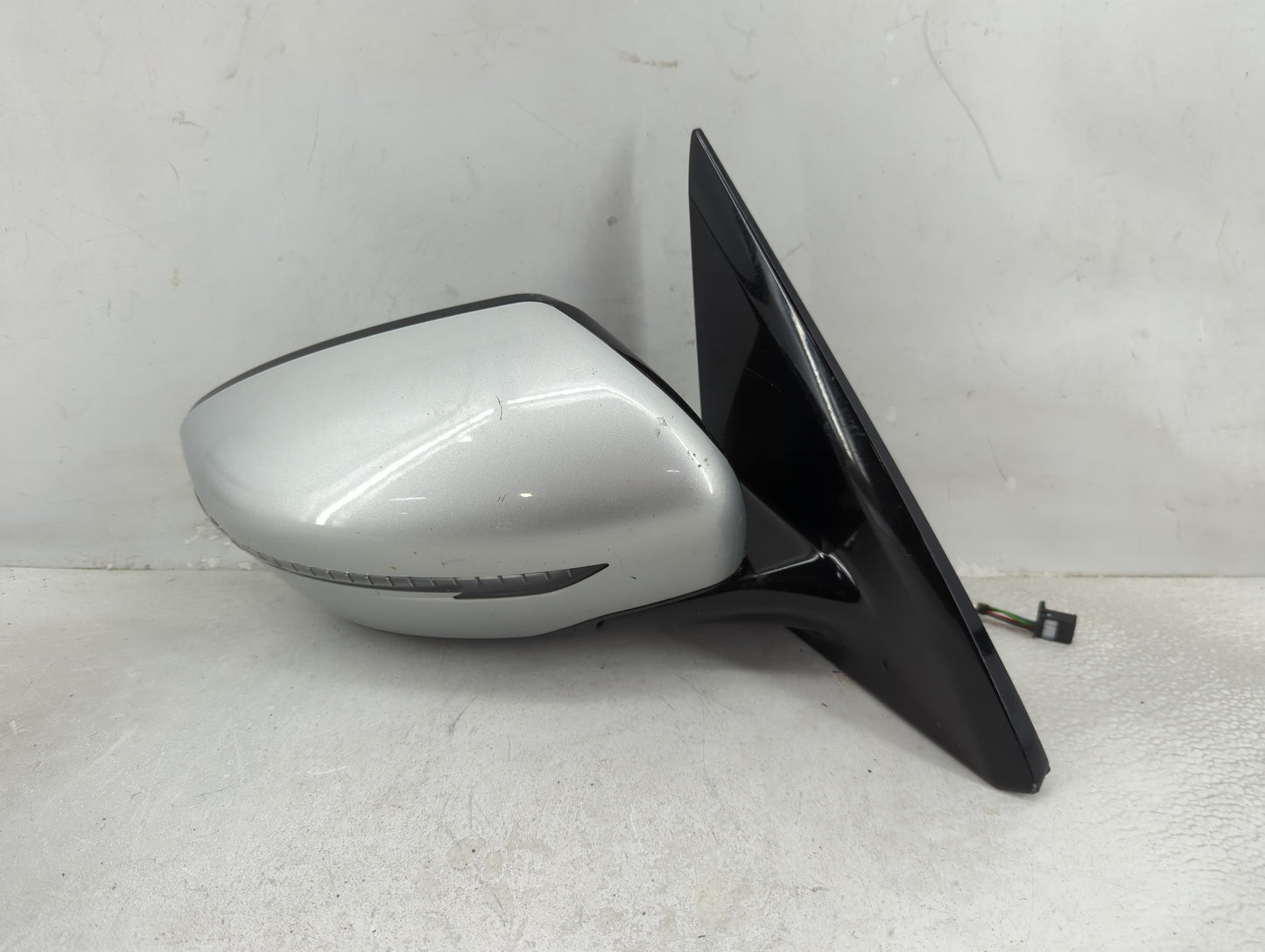 2017 Nissan Pathfinder Passenger Side View Mirror - Right Door Mirror OEM Used - Oemusedautoparts1.com