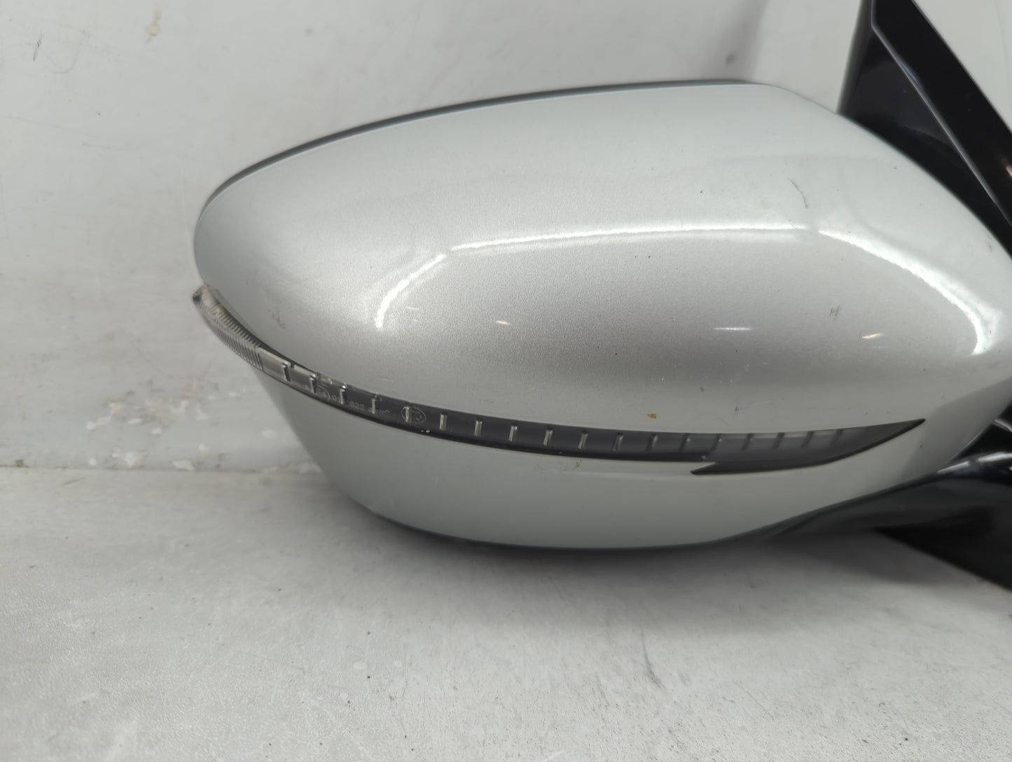 2017 Nissan Pathfinder Passenger Side View Mirror - Right Door Mirror OEM Used - Oemusedautoparts1.com