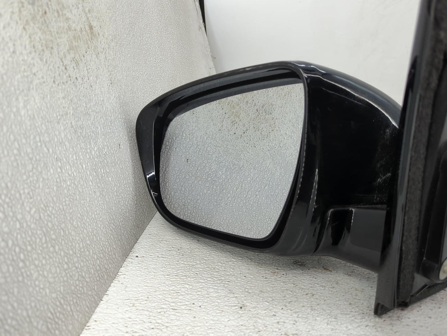 2017 Nissan Pathfinder Driver Side View Mirror - Left Door Mirror OEM Used - Oemusedautoparts1.com