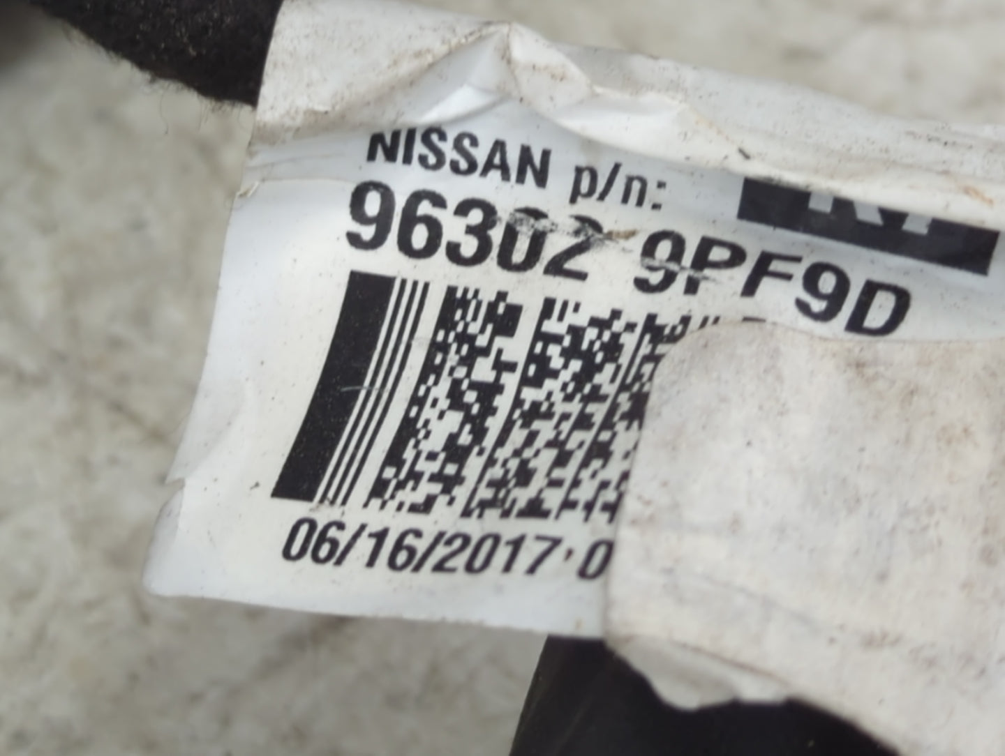 2017 Nissan Pathfinder Driver Side View Mirror - Left Door Mirror OEM Used - Oemusedautoparts1.com