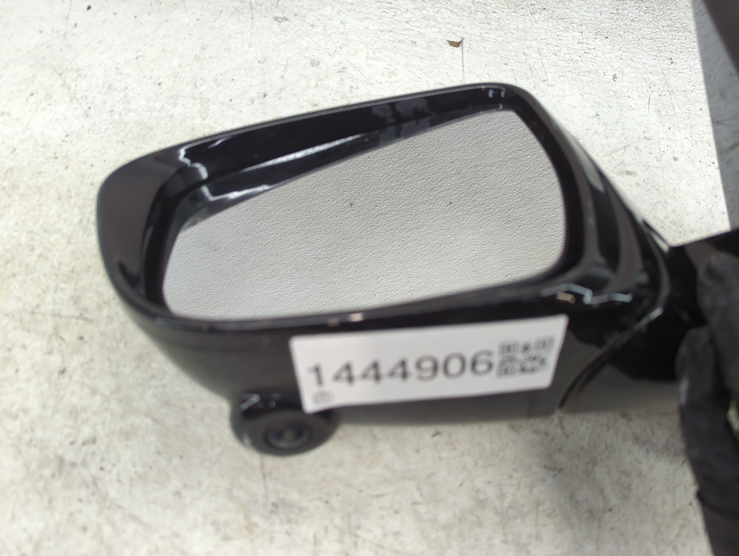 2017 Nissan Pathfinder Driver Side View Mirror - Left Door Mirror OEM Used - Oemusedautoparts1.com