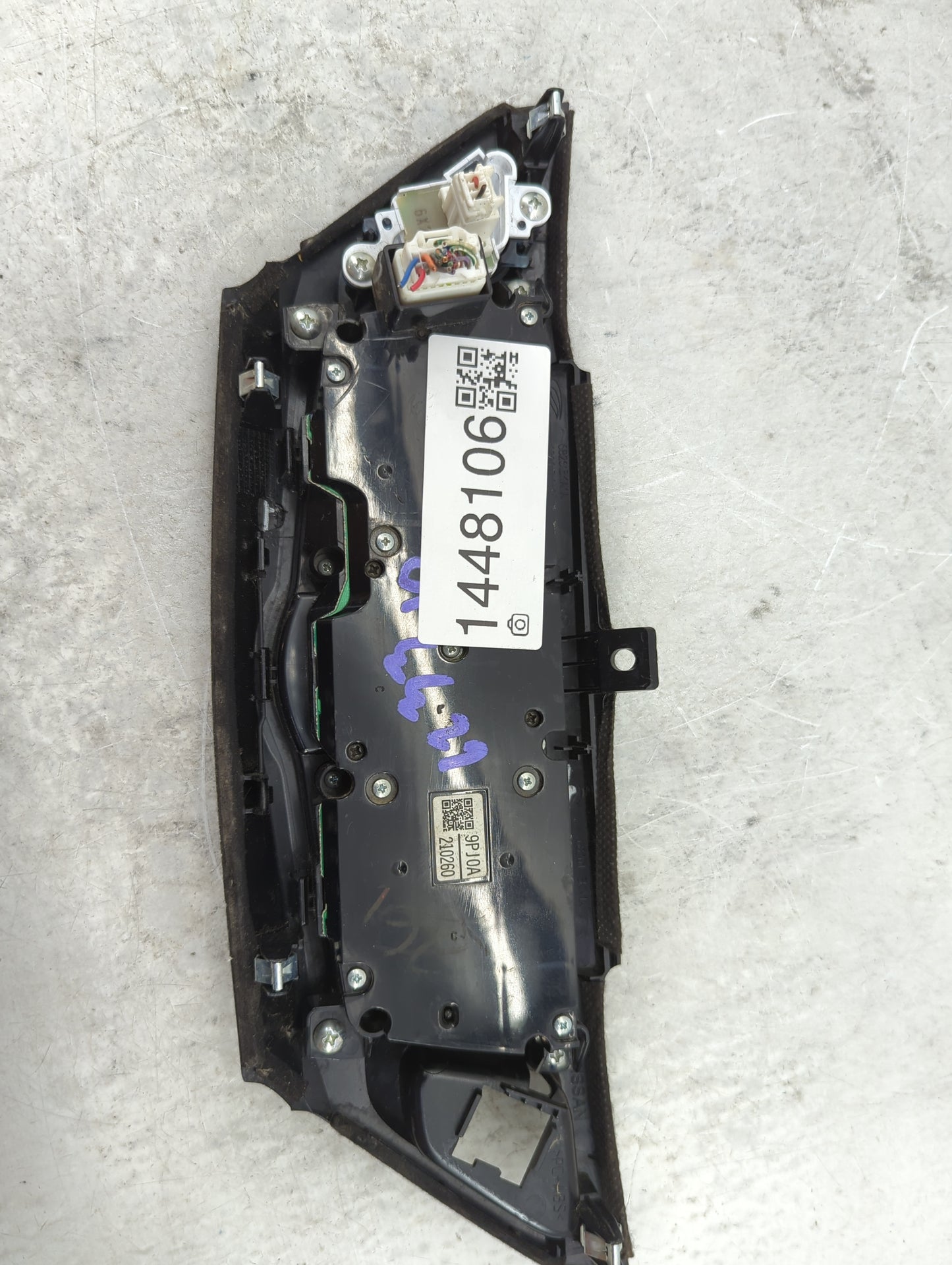 2017-2020 Nissan Pathfinder Radio AM FM Cd Player Receiver Replacement P/N:9PJ0A Fits Fits 2017 2018 2019 2020 OEM Used Auto