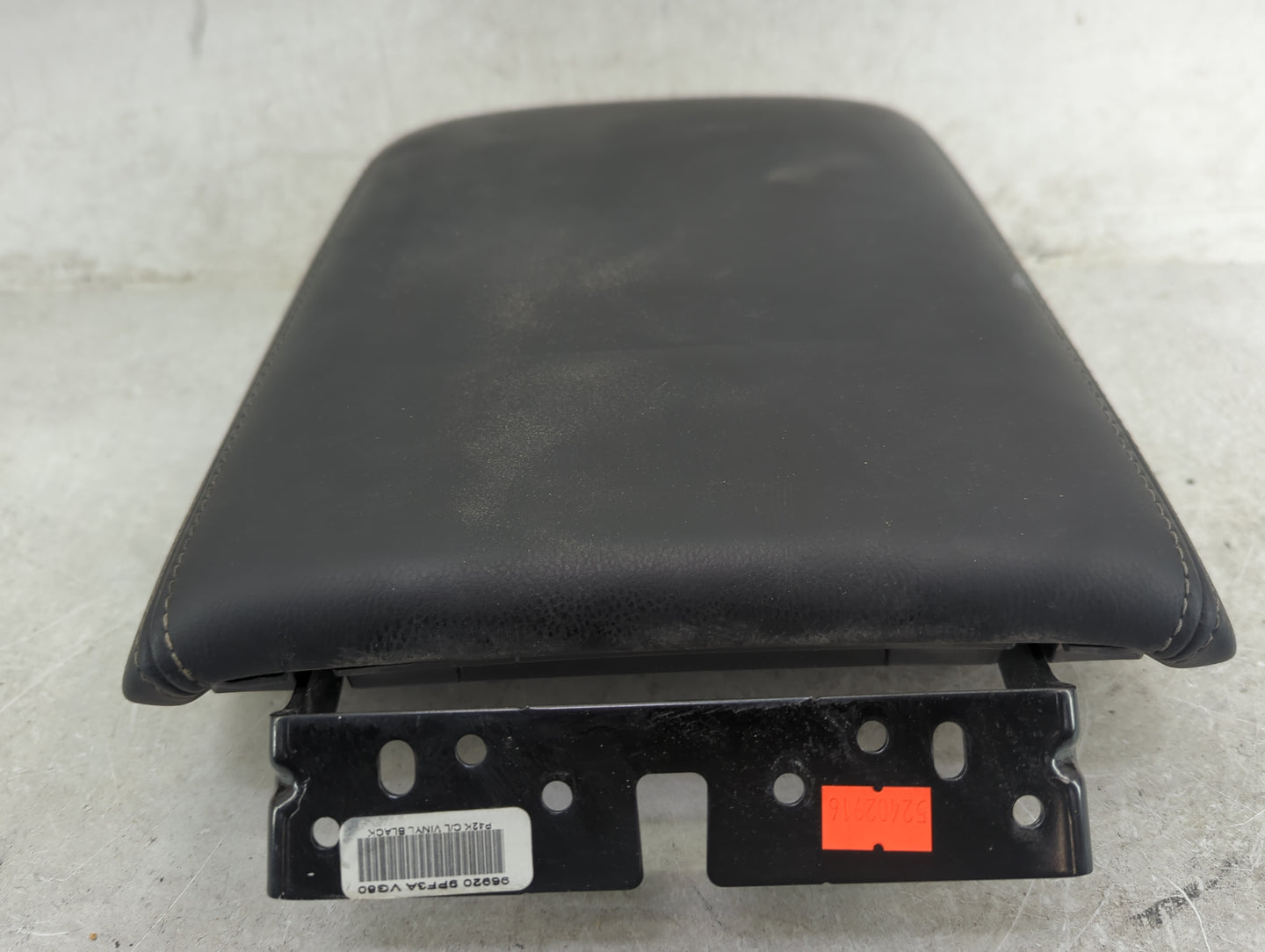 2017 Nissan Pathfinder Center Floor Console Black - Oemusedautoparts1.com