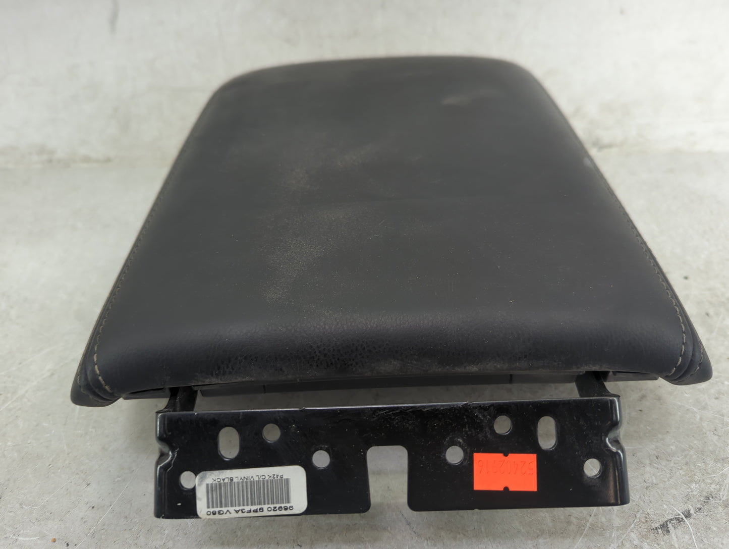 2017 Nissan Pathfinder Center Floor Console Black - Oemusedautoparts1.com