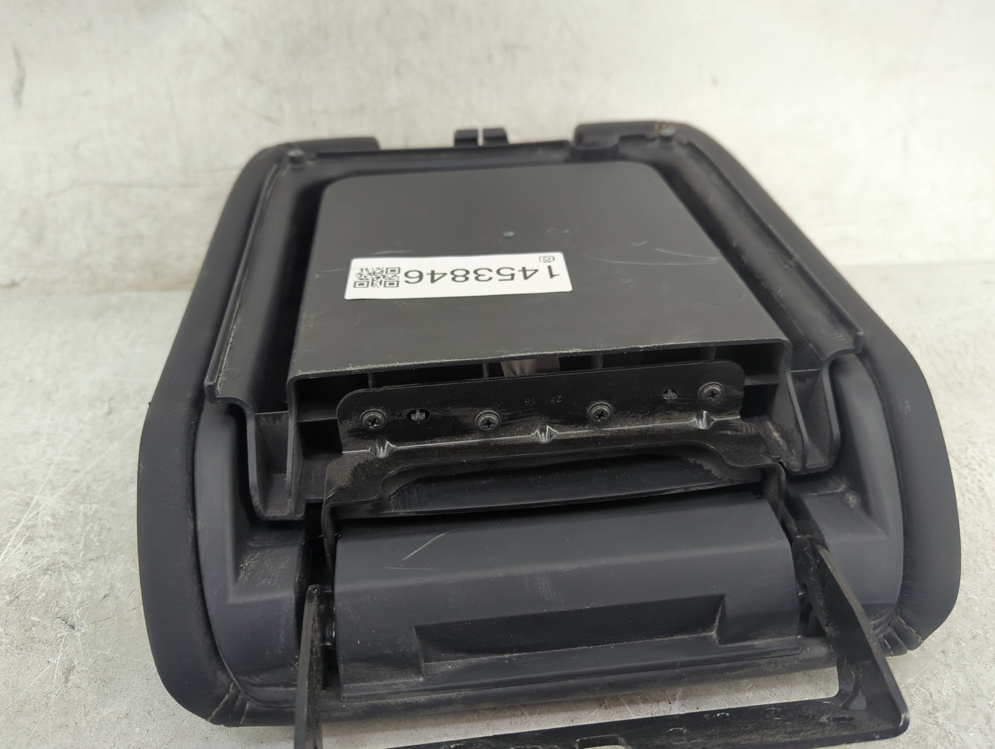 2017 Nissan Pathfinder Center Floor Console Black - Oemusedautoparts1.com