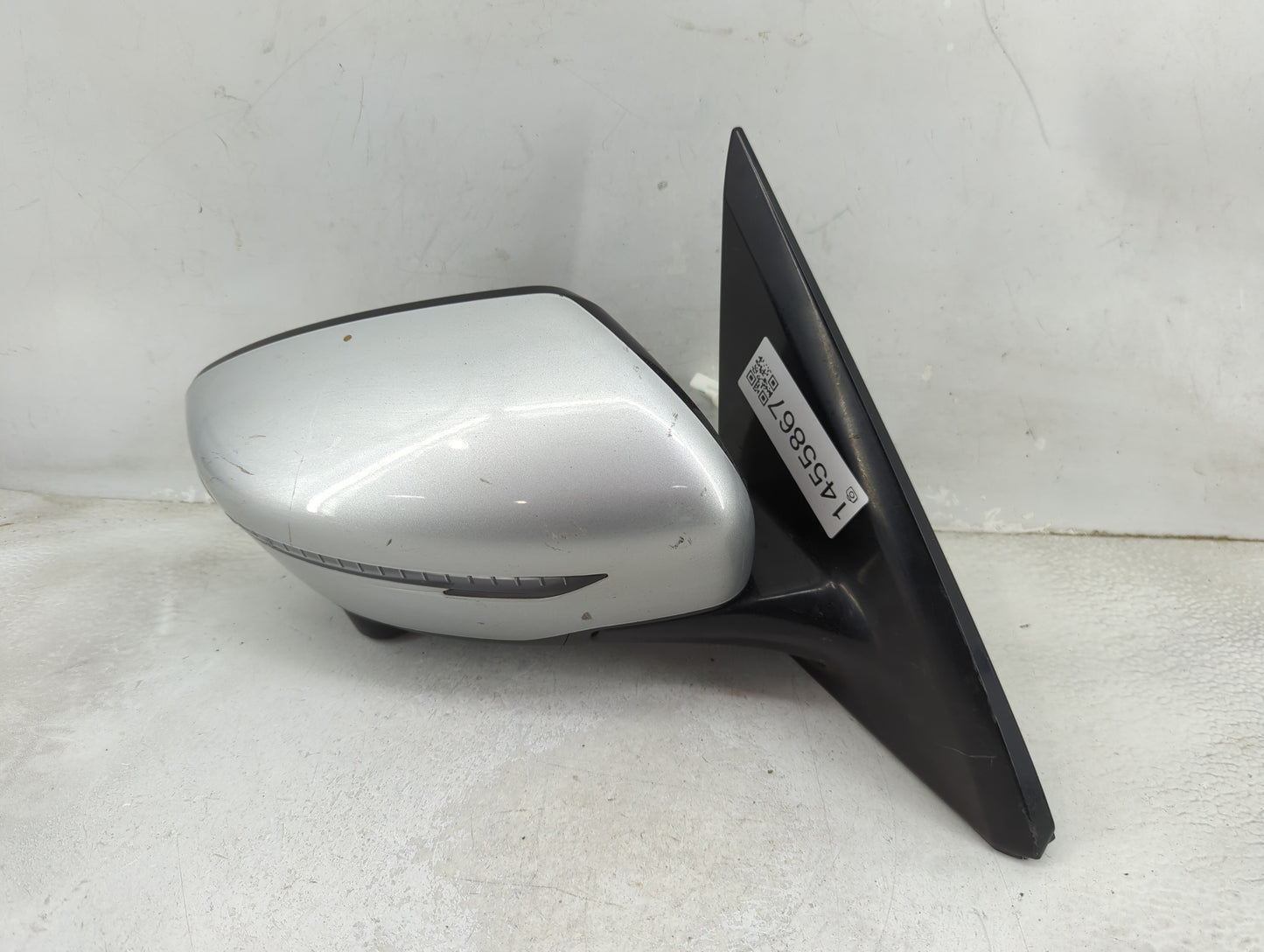 2017 Nissan Pathfinder Passenger Side View Mirror - Right Door Mirror OEM Used - Oemusedautoparts1.com