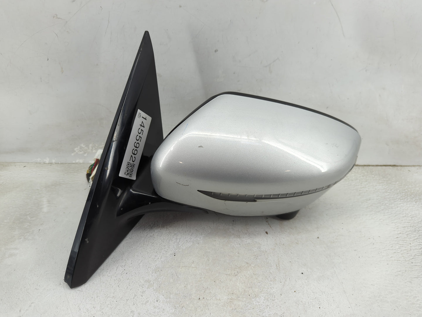 2017 Nissan Pathfinder Driver Side View Mirror - Left Door Mirror OEM Used - Oemusedautoparts1.com
