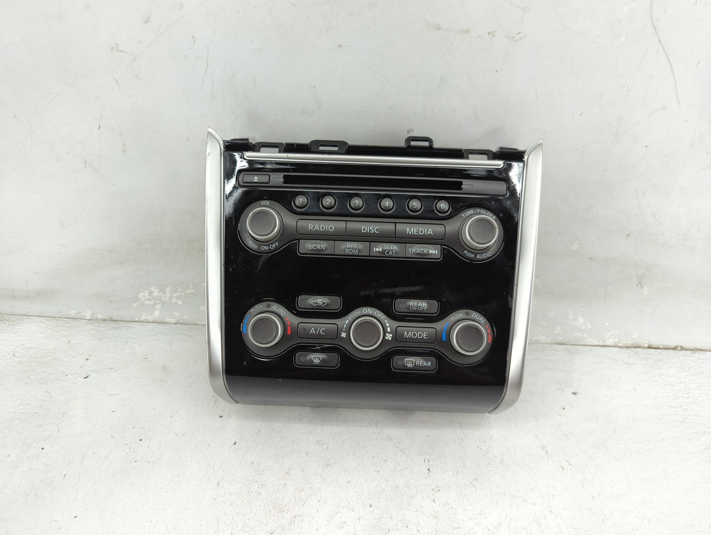 2017-2020 Nissan Pathfinder Radio Control Panel 1464745 - Oemusedautoparts1.com