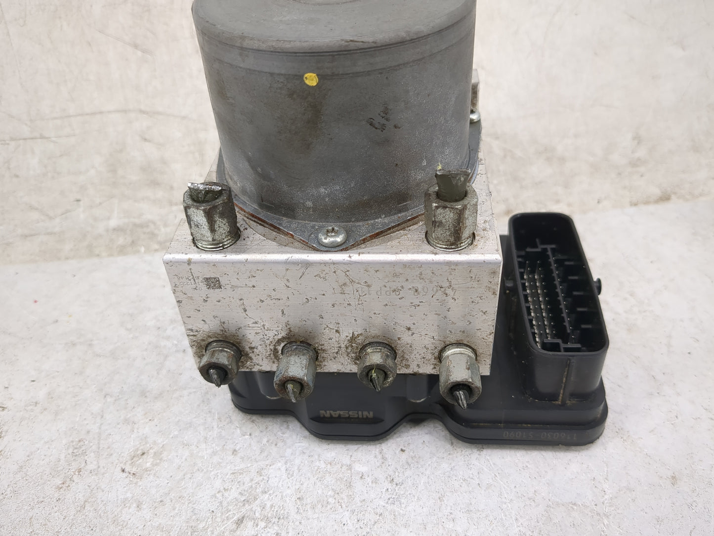 2017 Nissan Pathfinder ABS Pump Control Module Replacement P/N:116030-51090 Fits OEM Used Auto Parts - Oemusedautoparts1.com