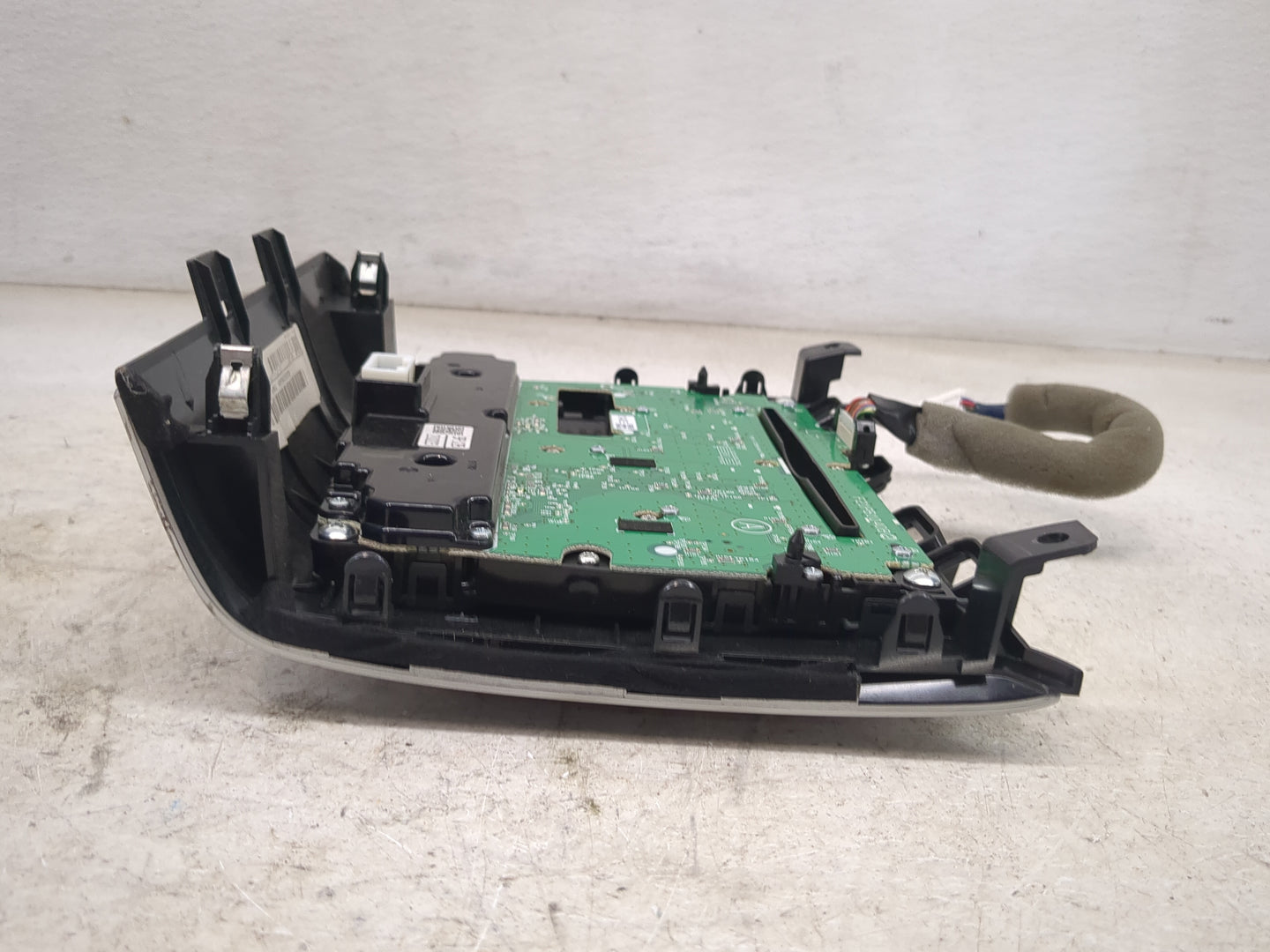 2017 Nissan Pathfinder Radio Control Panel 1468218 - Oemusedautoparts1.com