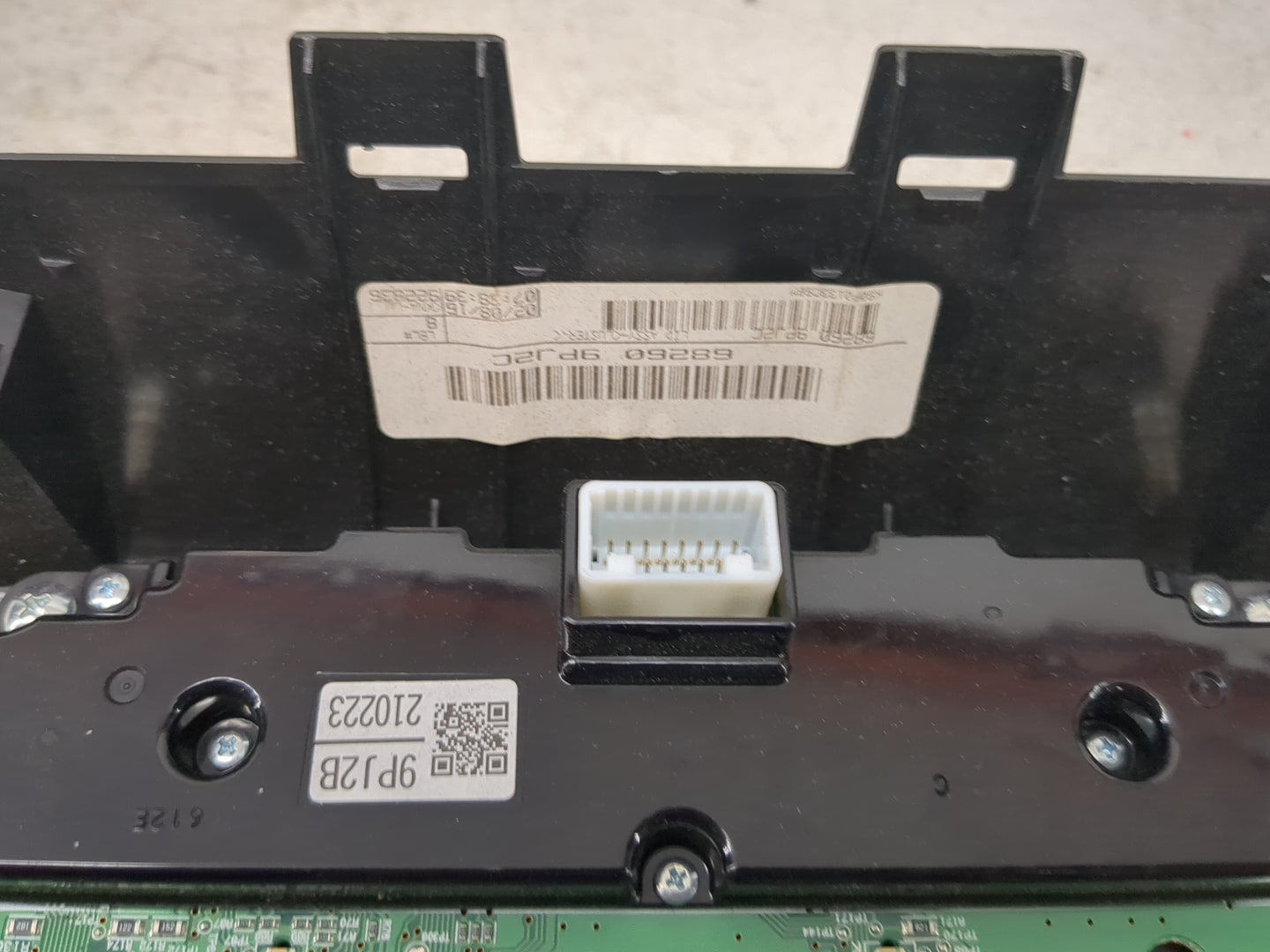 2017 Nissan Pathfinder Radio Control Panel 1468218 - Oemusedautoparts1.com
