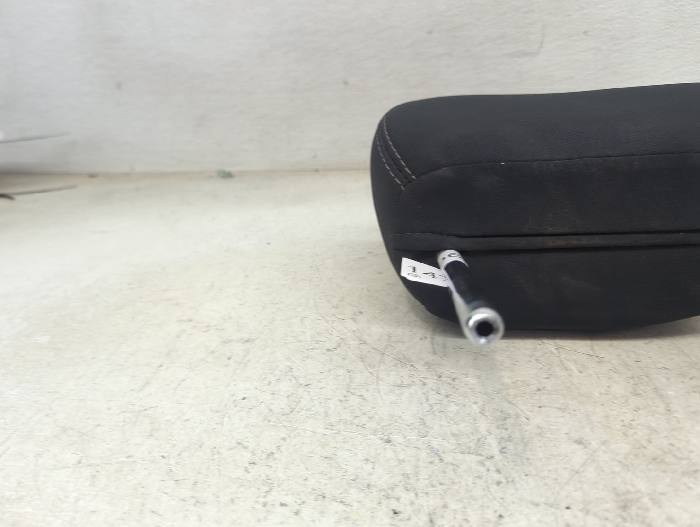 2017-2020 Nissan Pathfinder Headrest Head Rest Front Driver Seat Black 1470614 - Oemusedautoparts1.com