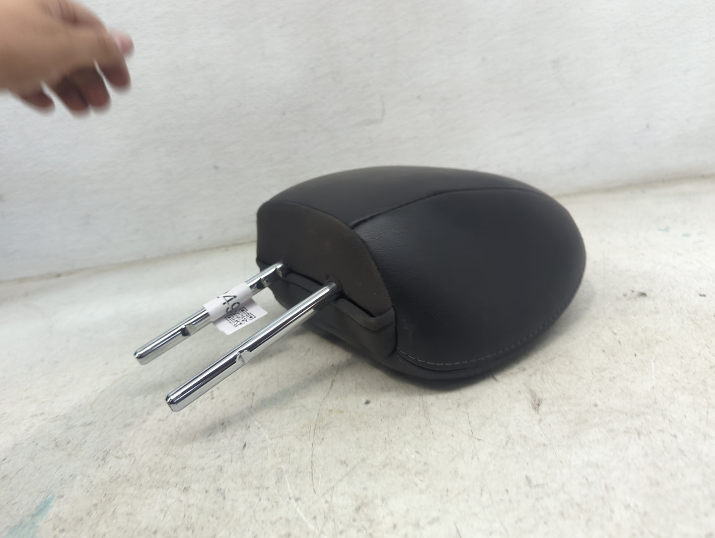 2017 Nissan Pathfinder Headrest Head Rest Rear Center Seat Fits OEM Used Auto Parts - Oemusedautoparts1.com