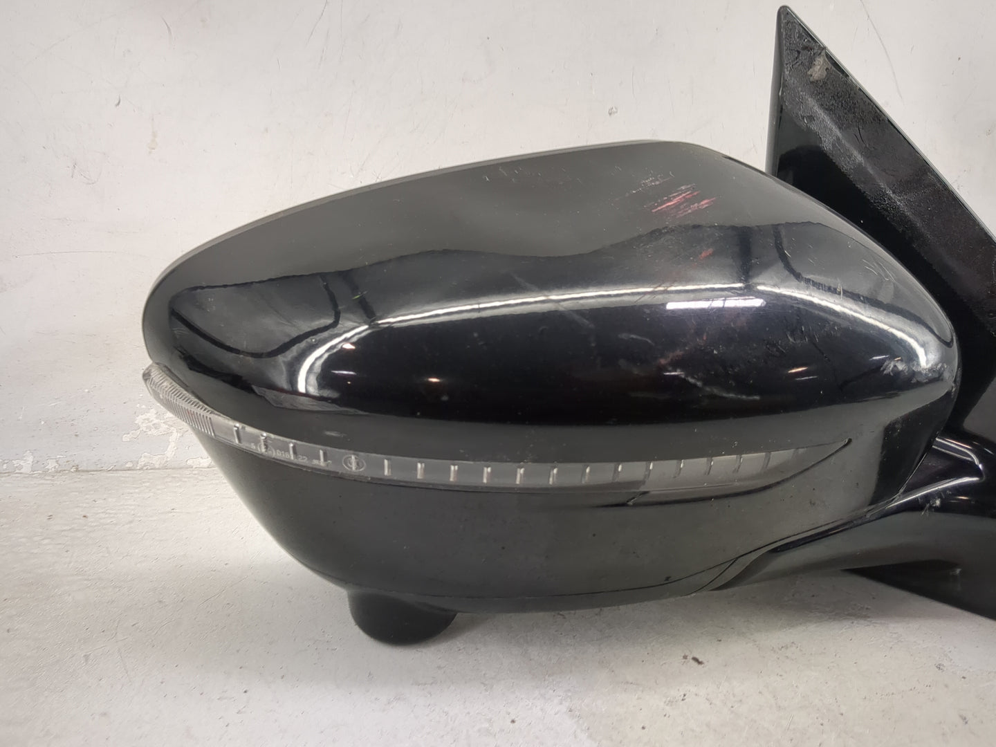 2017 Nissan Pathfinder Passenger Side View Mirror - Right Door Mirror OEM Used - Oemusedautoparts1.com