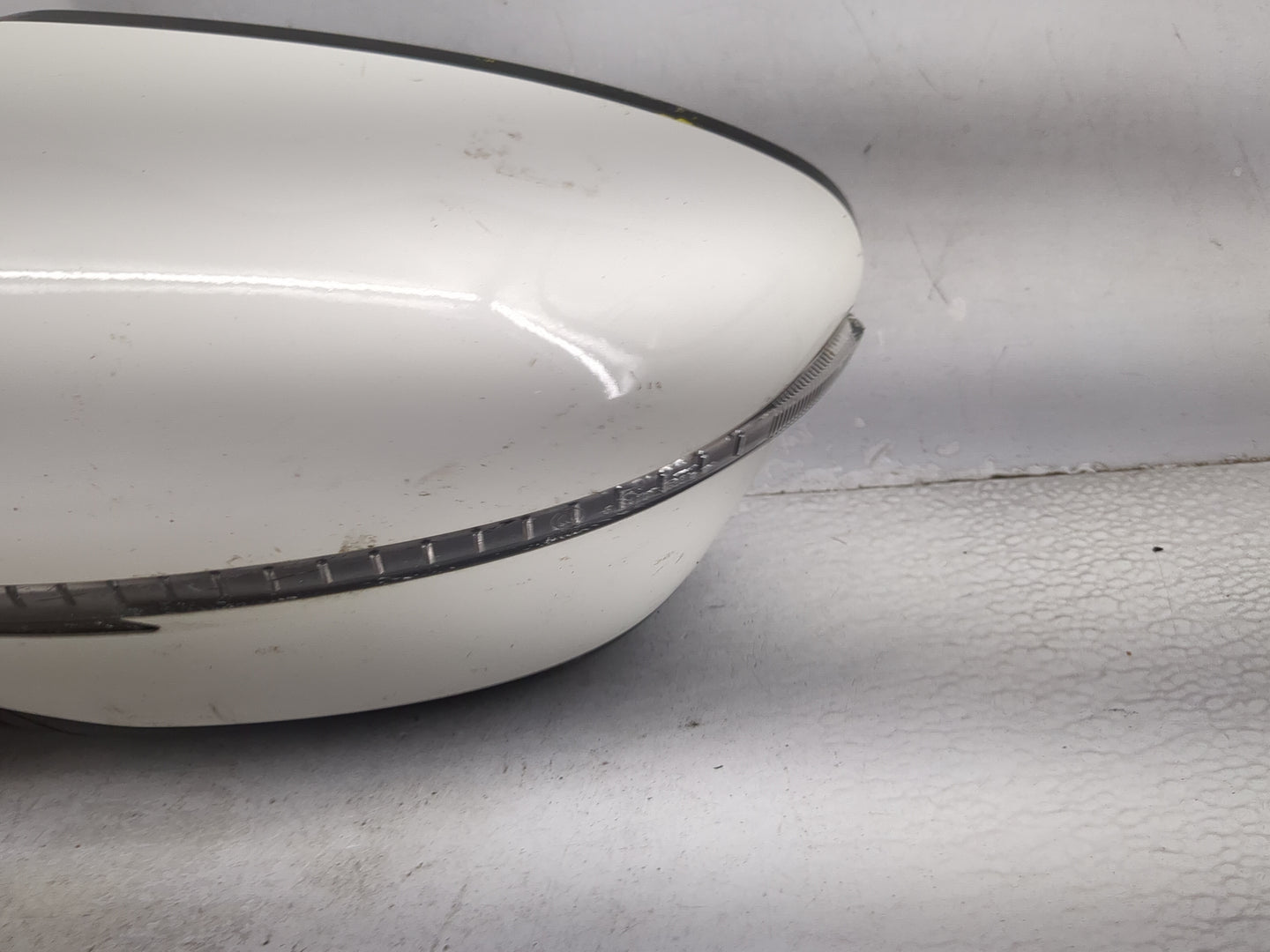 2017 Nissan Pathfinder Driver Side View Mirror - Left Door Mirror OEM Used - Oemusedautoparts1.com