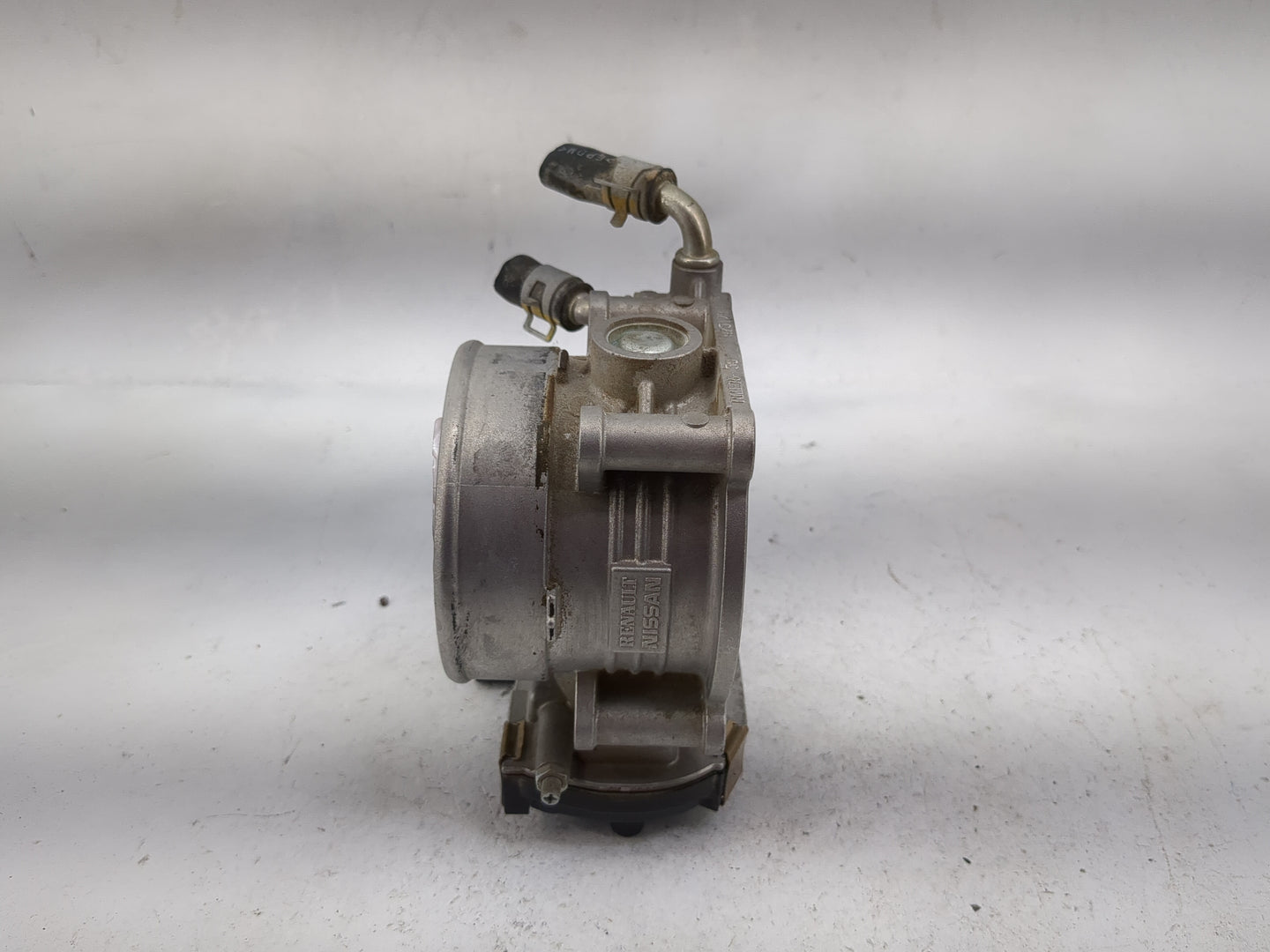 2017-2020 Nissan Pathfinder Throttle Body Fits Fits 2016 2017 2018 2019 2020 OEM Used Auto Parts - Oemusedautoparts1.com