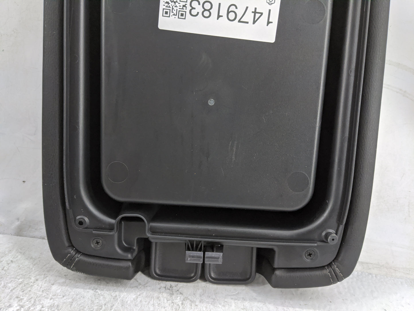 2017 Nissan Pathfinder Center Console Armrest Cover Lid P/N:96920 9PF3A VG80 Fits OEM Used Auto Parts - Oemusedautoparts1.co