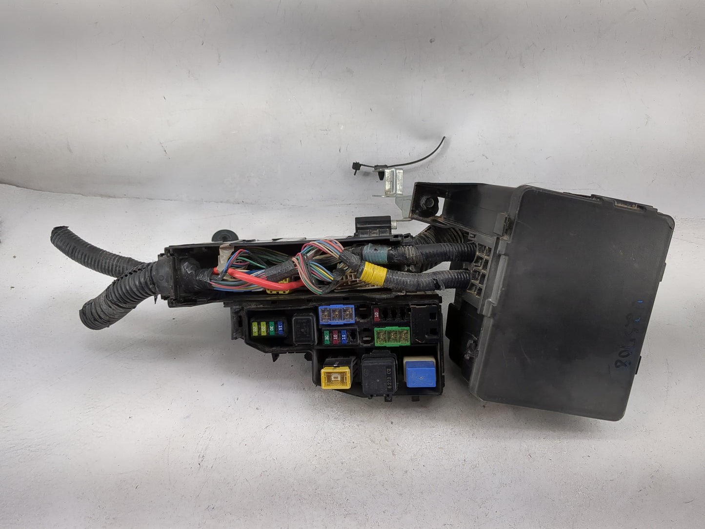 2015-2022 Nissan Pathfinder Fusebox Fuse Box Panel Relay Module Fits Fits 2015 2016 2017 2018 2019 2020 2022 OEM Used Auto P