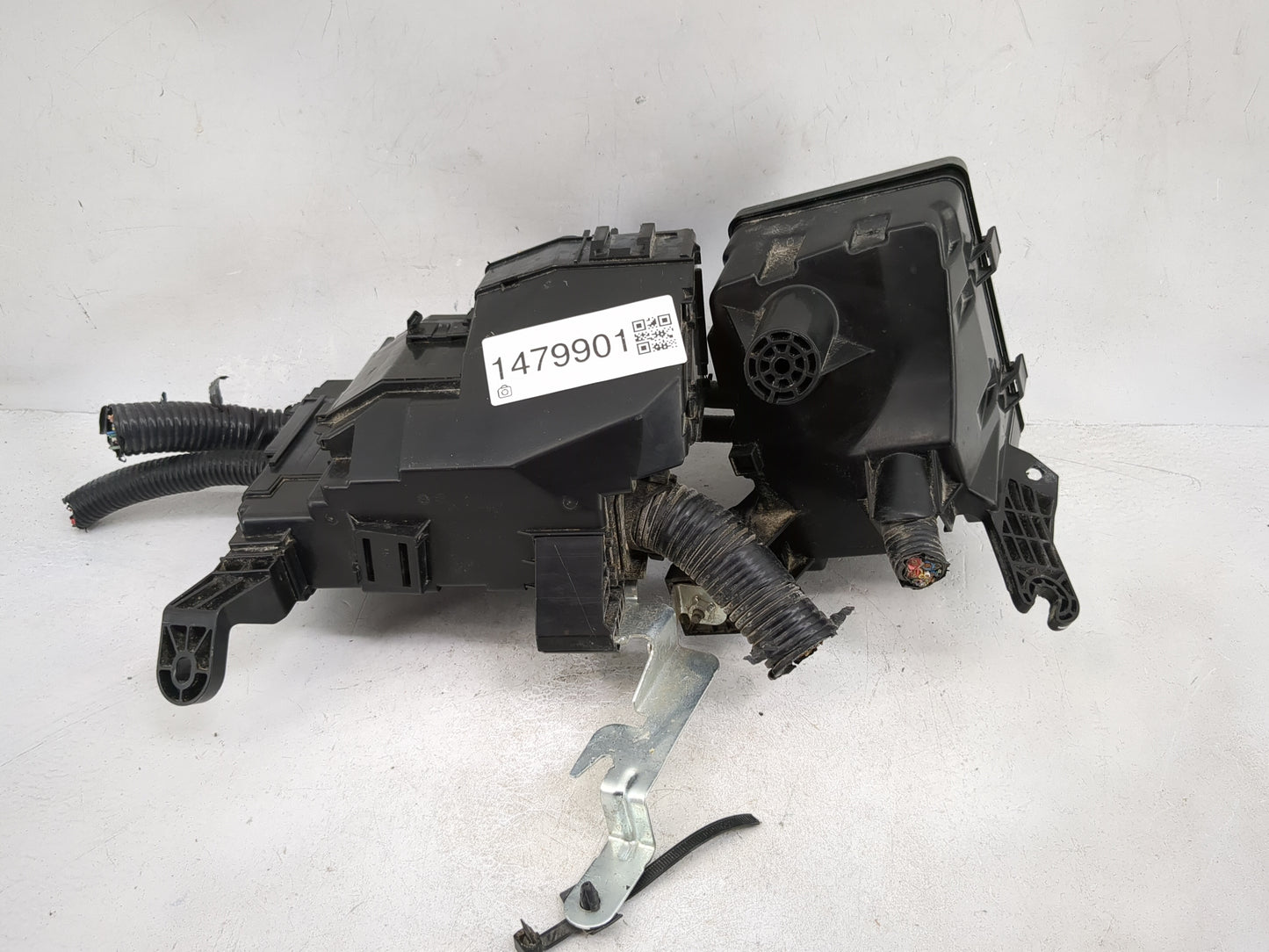 2015-2022 Nissan Pathfinder Fusebox Fuse Box Panel Relay Module Fits Fits 2015 2016 2017 2018 2019 2020 2022 OEM Used Auto P