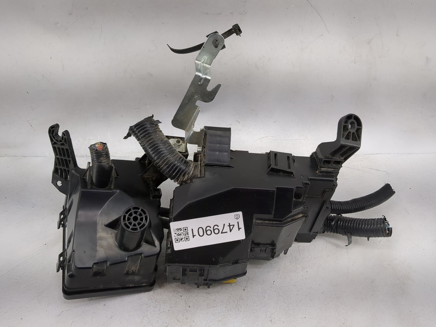 2015-2022 Nissan Pathfinder Fusebox Fuse Box Panel Relay Module Fits Fits 2015 2016 2017 2018 2019 2020 2022 OEM Used Auto P