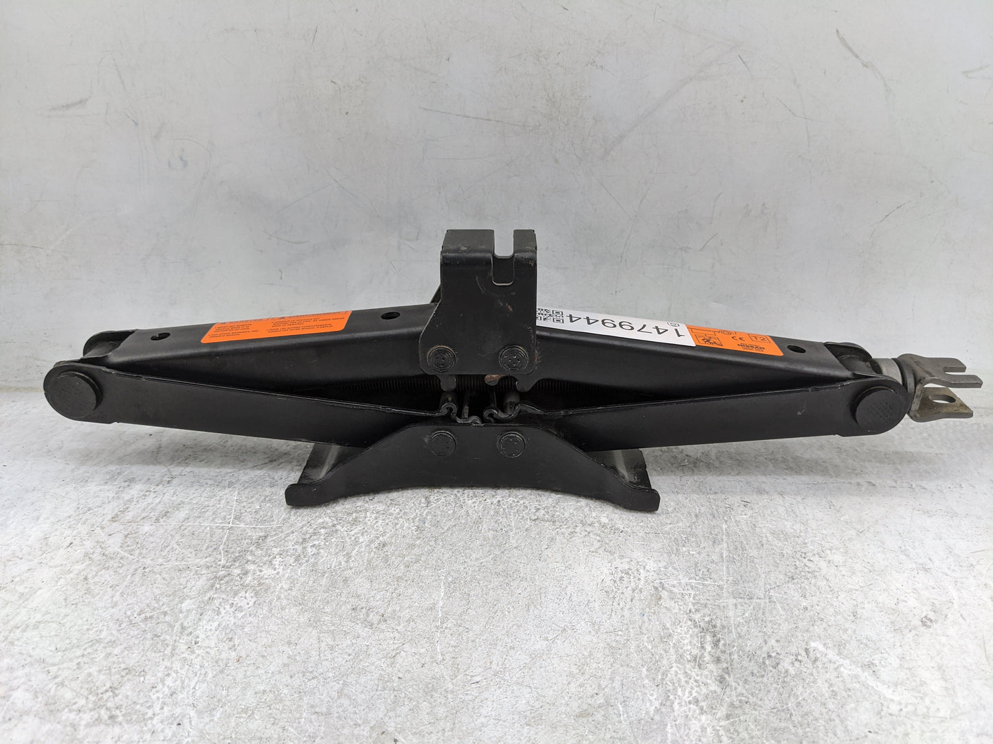 2017 Nissan Pathfinder Spare Scissor Car Jack 1479944 - Oemusedautoparts1.com