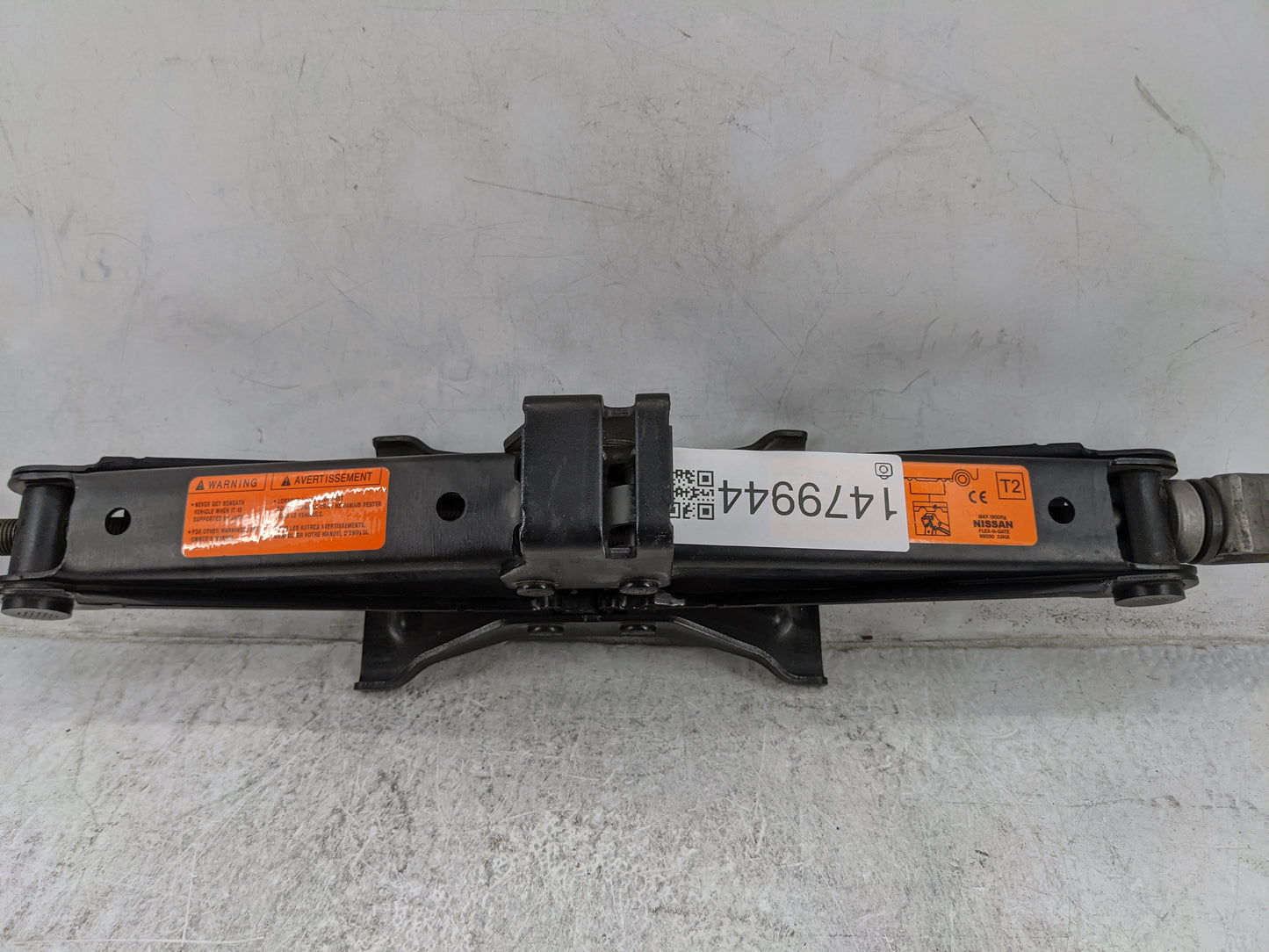 2017 Nissan Pathfinder Spare Scissor Car Jack 1479944 - Oemusedautoparts1.com