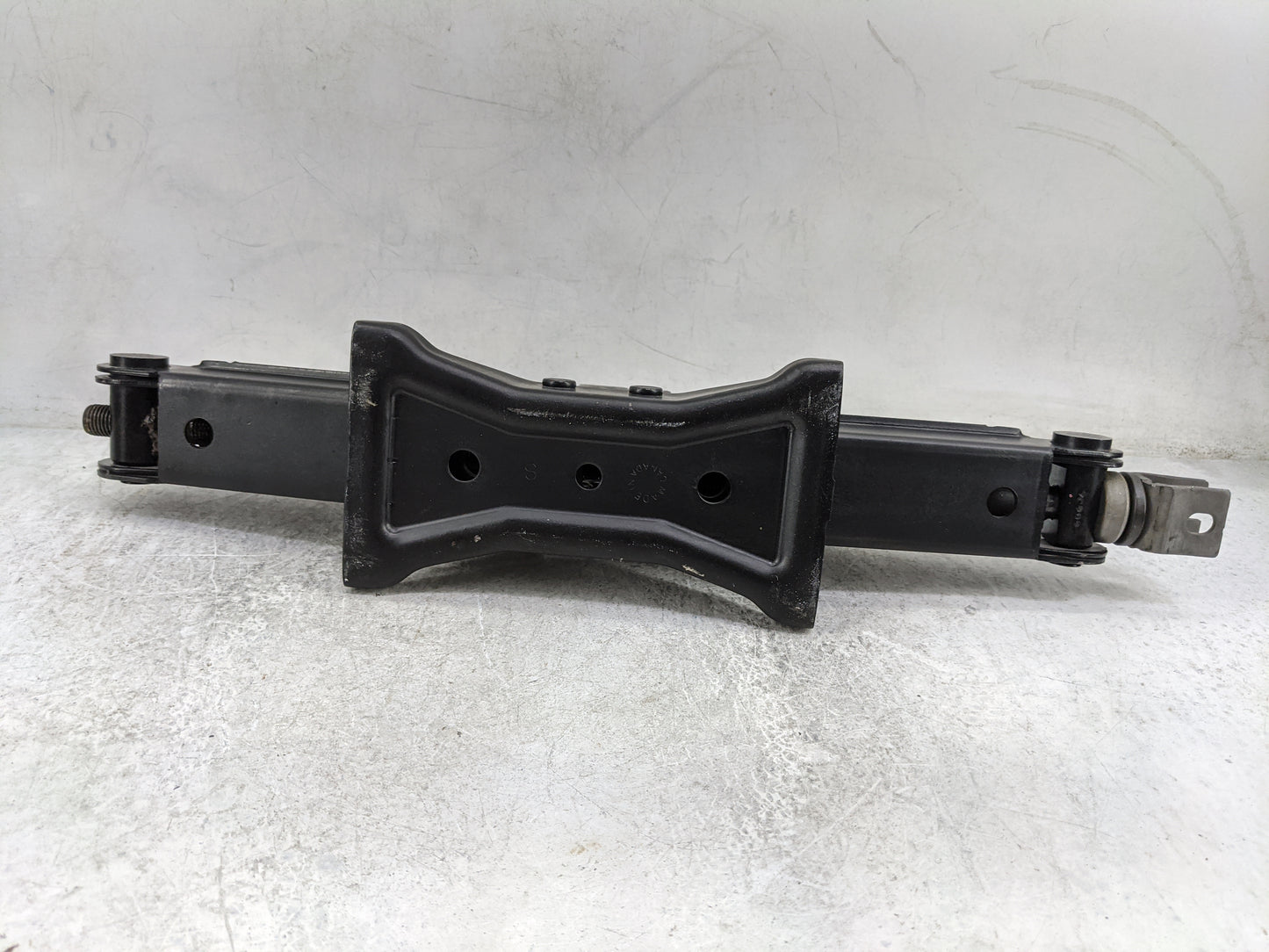 2017 Nissan Pathfinder Spare Scissor Car Jack 1479944 - Oemusedautoparts1.com