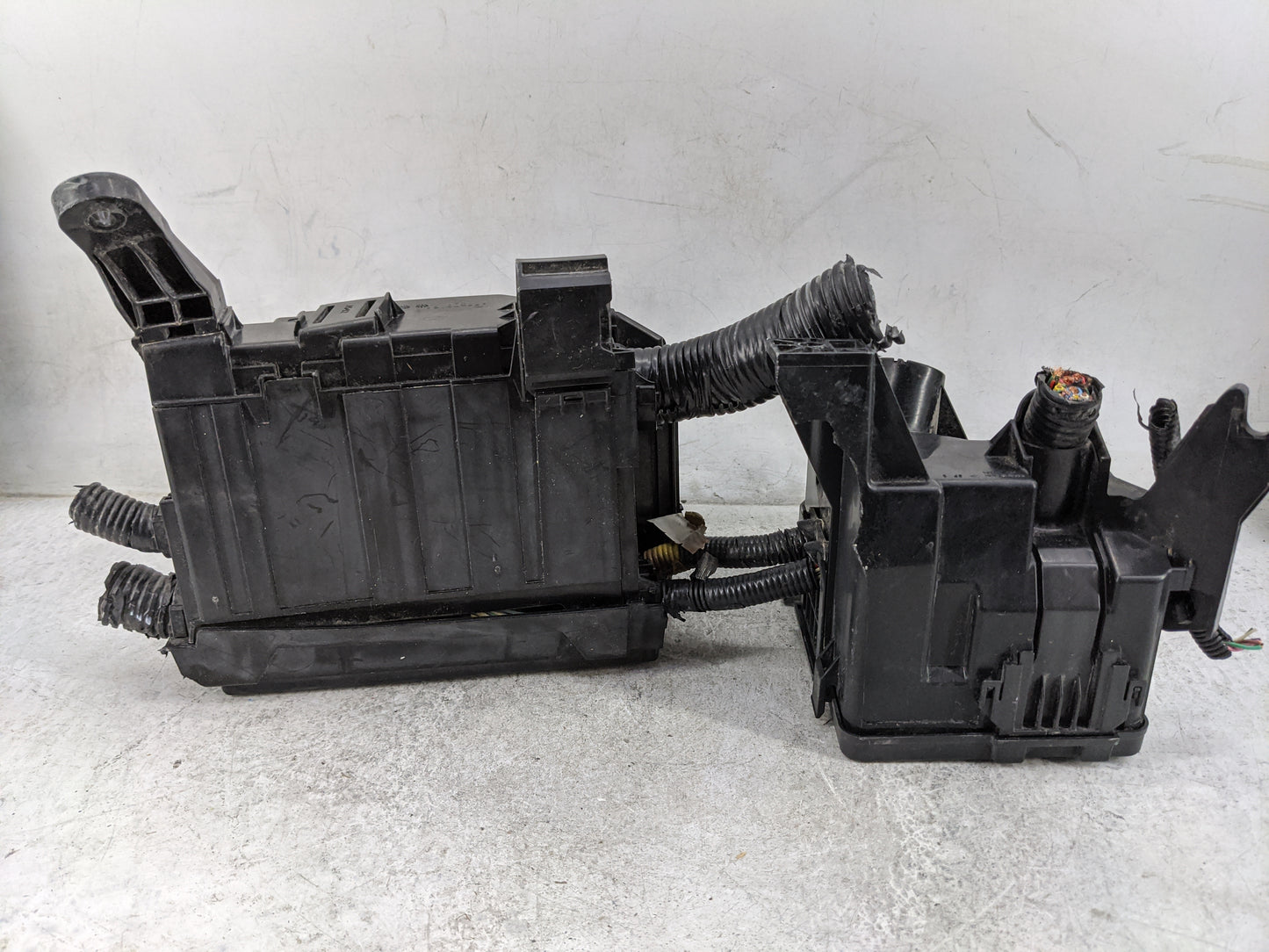 2015-2022 Nissan Pathfinder Fusebox Fuse Box Panel Relay Module Fits Fits 2015 2016 2017 2018 2019 2020 2022 OEM Used Auto P