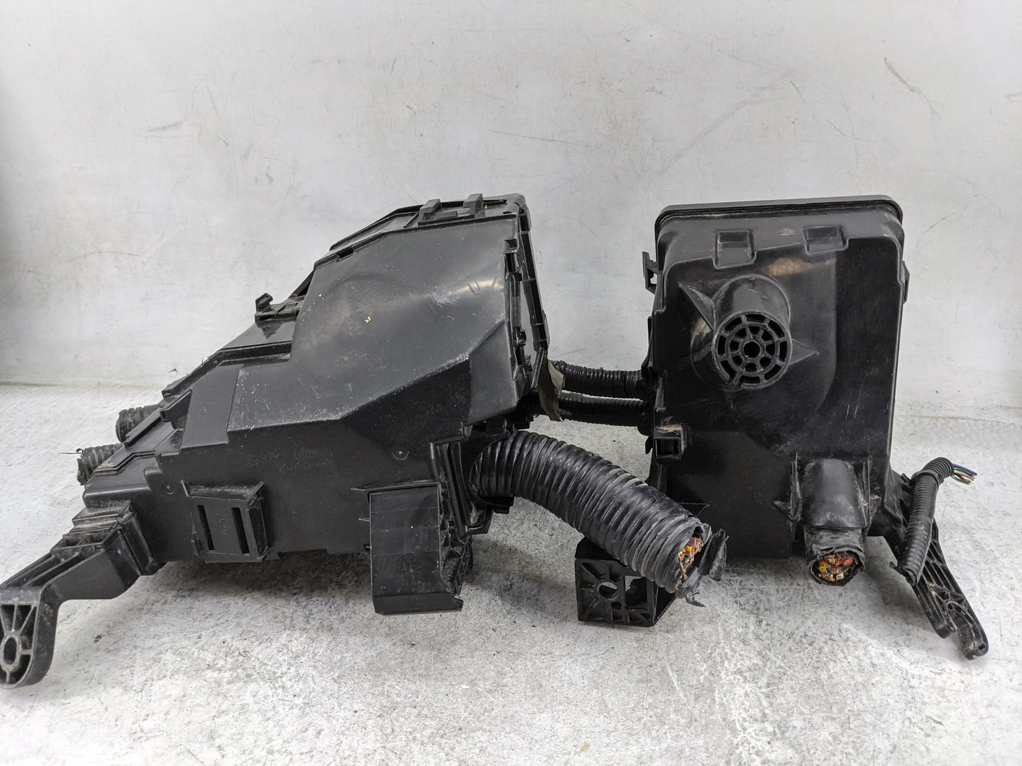 2015-2022 Nissan Pathfinder Fusebox Fuse Box Panel Relay Module Fits Fits 2015 2016 2017 2018 2019 2020 2022 OEM Used Auto P